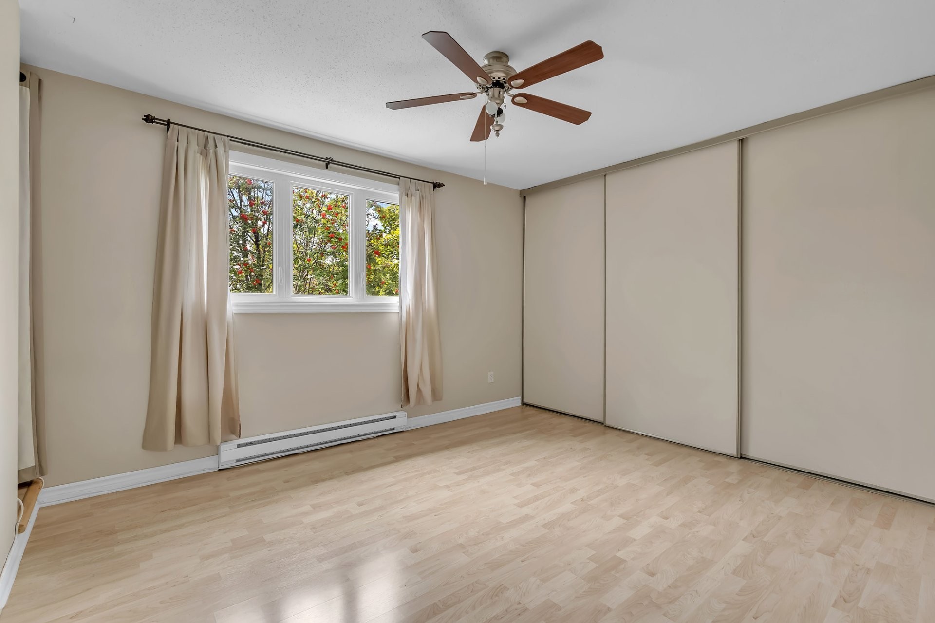 









275


Rue A.-Primeau

,
Gatineau (Gatineau),




QC
J8R2H4

