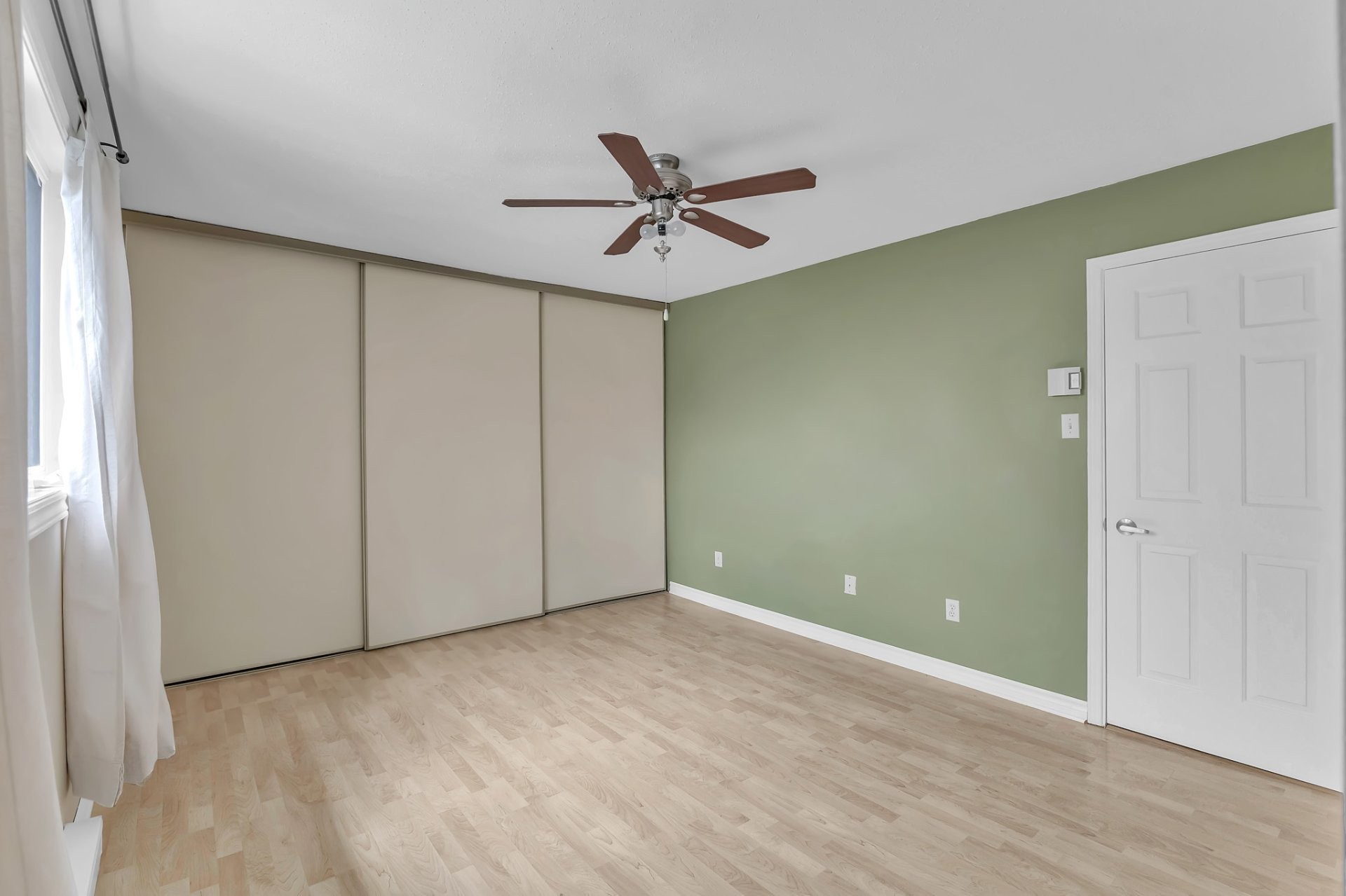 









275


Rue A.-Primeau

,
Gatineau (Gatineau),




QC
J8R2H4

