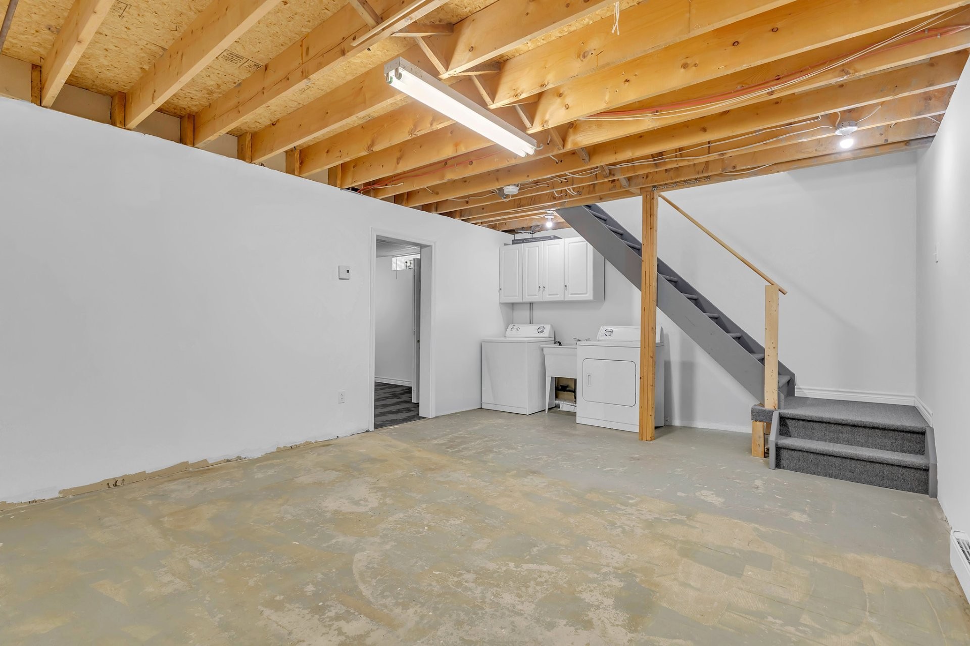 









275


Rue A.-Primeau

,
Gatineau (Gatineau),




QC
J8R2H4

