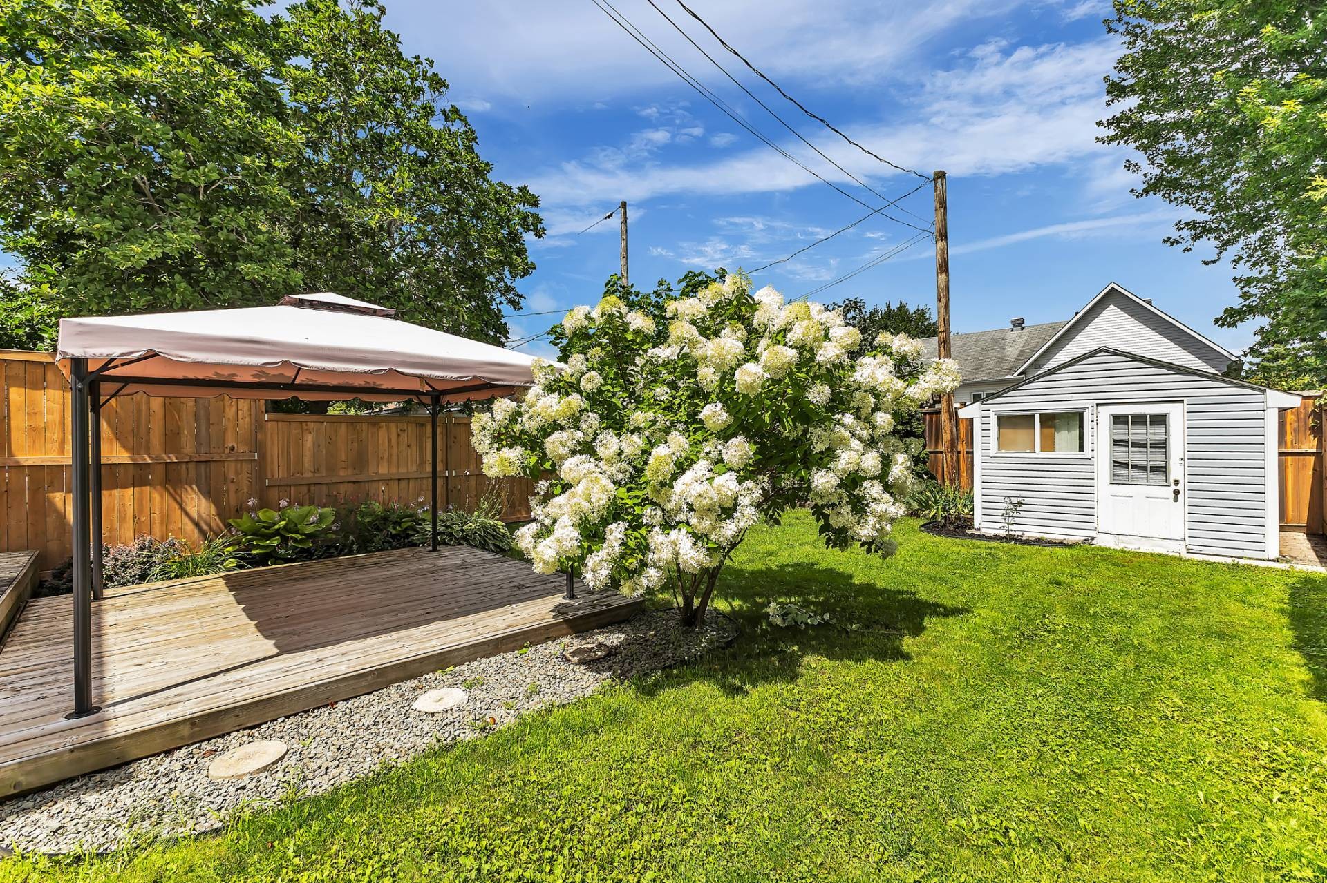 









275


Rue A.-Primeau

,
Gatineau (Gatineau),




QC
J8R2H4

