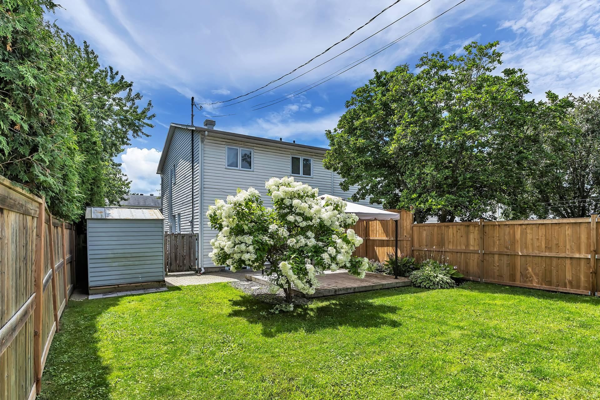 









275


Rue A.-Primeau

,
Gatineau (Gatineau),




QC
J8R2H4

