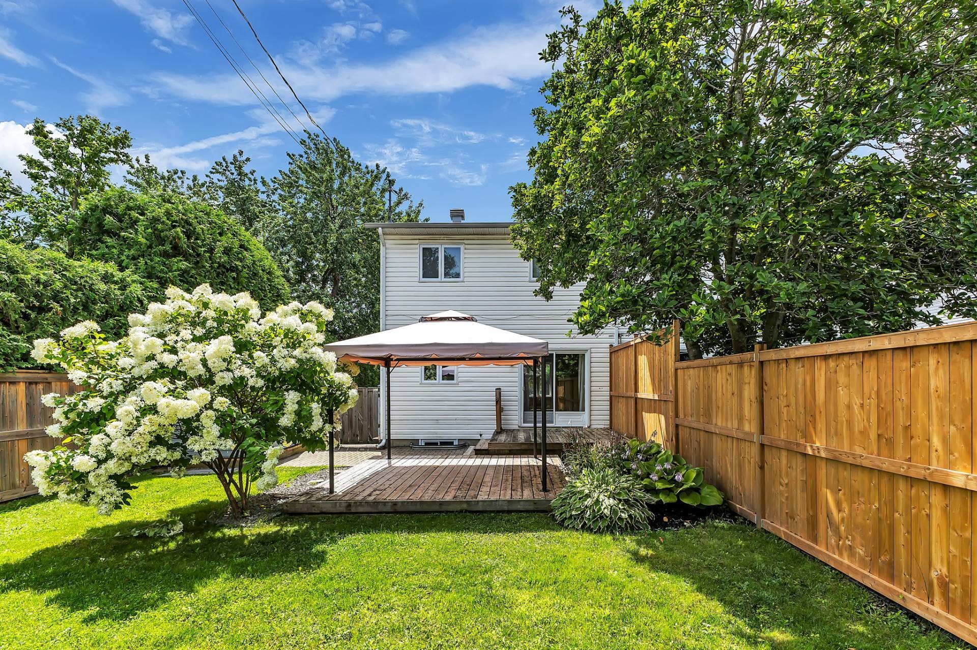









275


Rue A.-Primeau

,
Gatineau (Gatineau),




QC
J8R2H4

