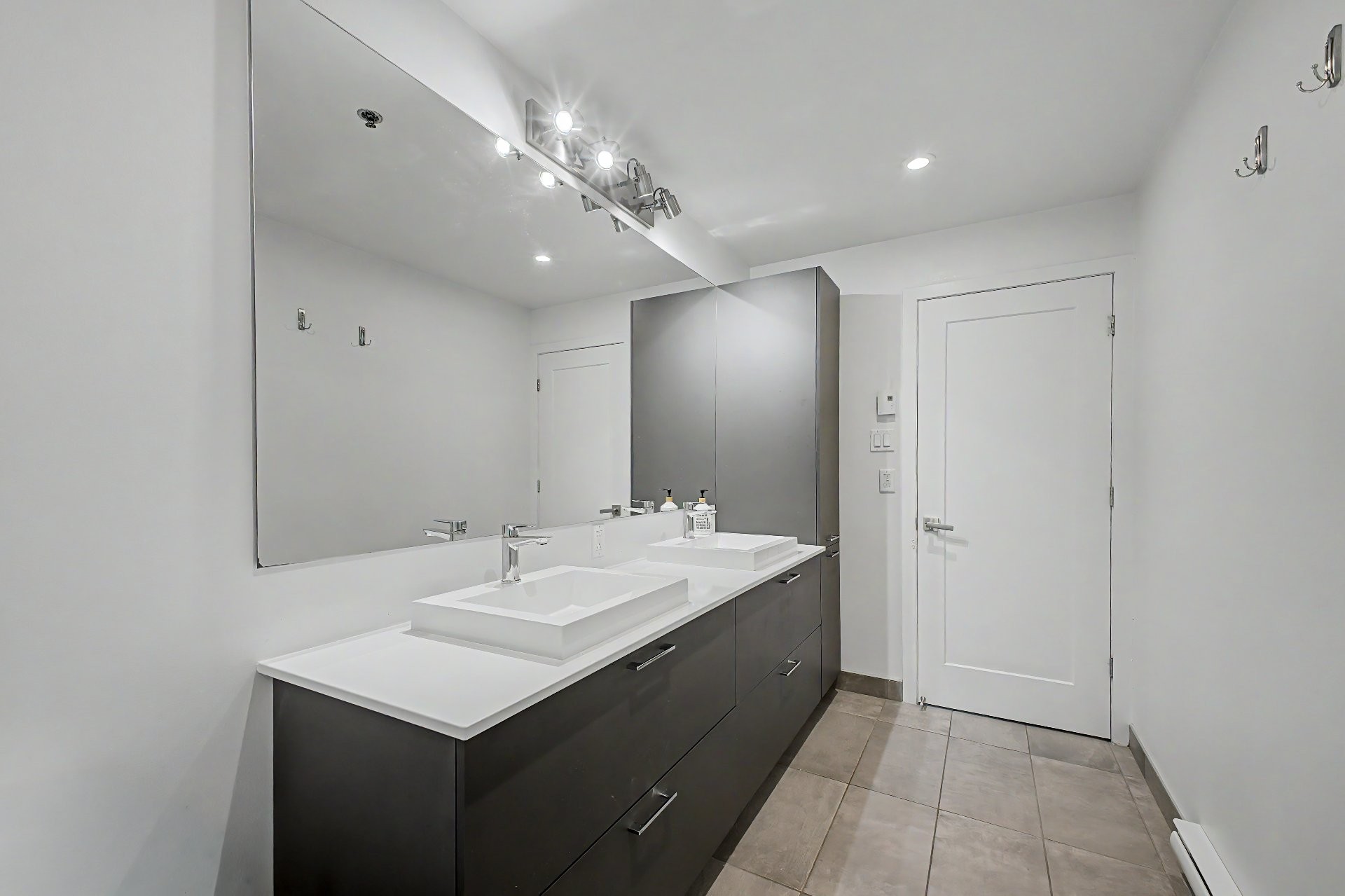 









385


Rue Joliette

, 308,
Longueuil (Le Vieux-Longueuil),




QC
J4K0C1

