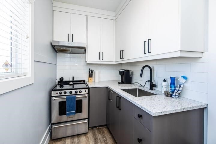









755


Alward

Street,
Prince George,




BC
V2M 2E6

