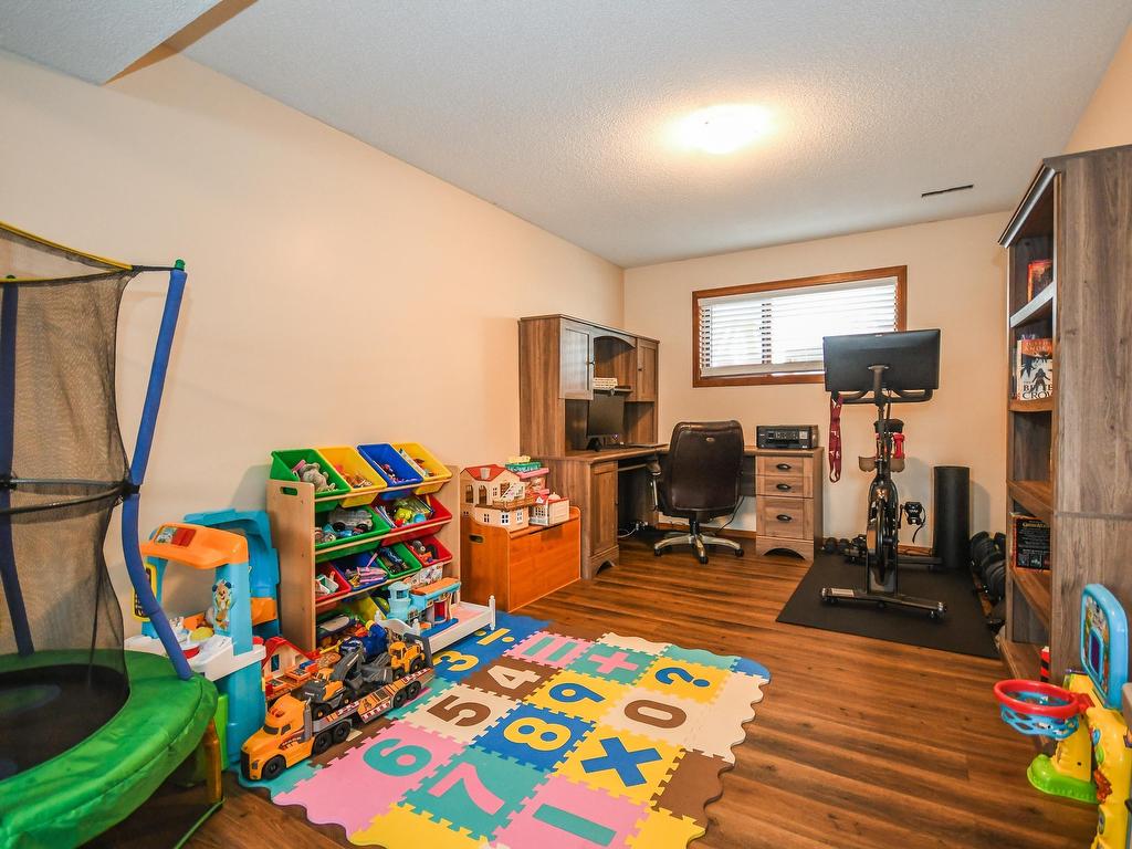 









2904


Christopher

Crescent,
Prince George,




BC
V2N 4S4

