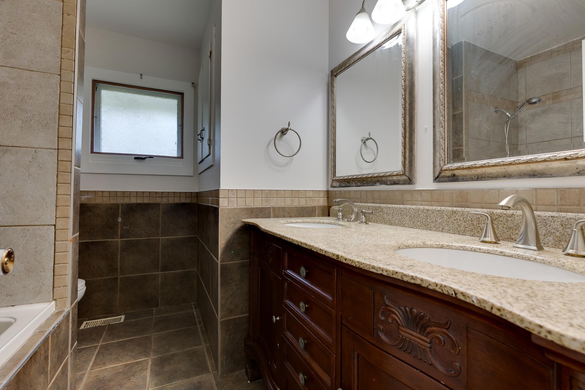 









6254


Crown

Drive,
Prince George,




BC
V2K 2E8

