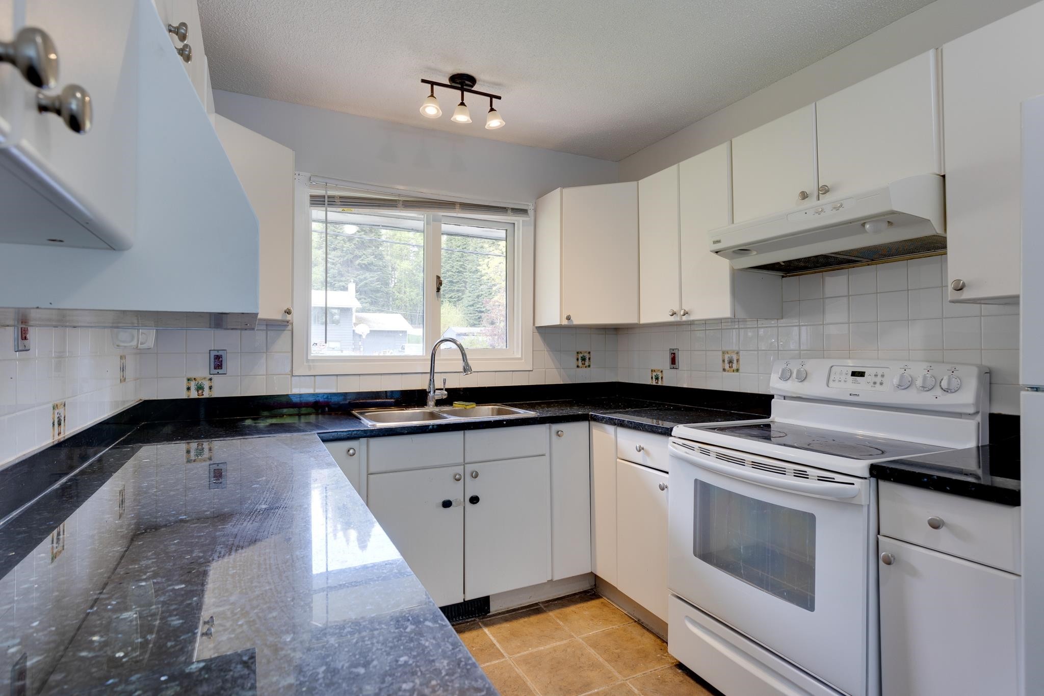 









6254


Crown

Drive,
Prince George,




BC
V2K 2E8

