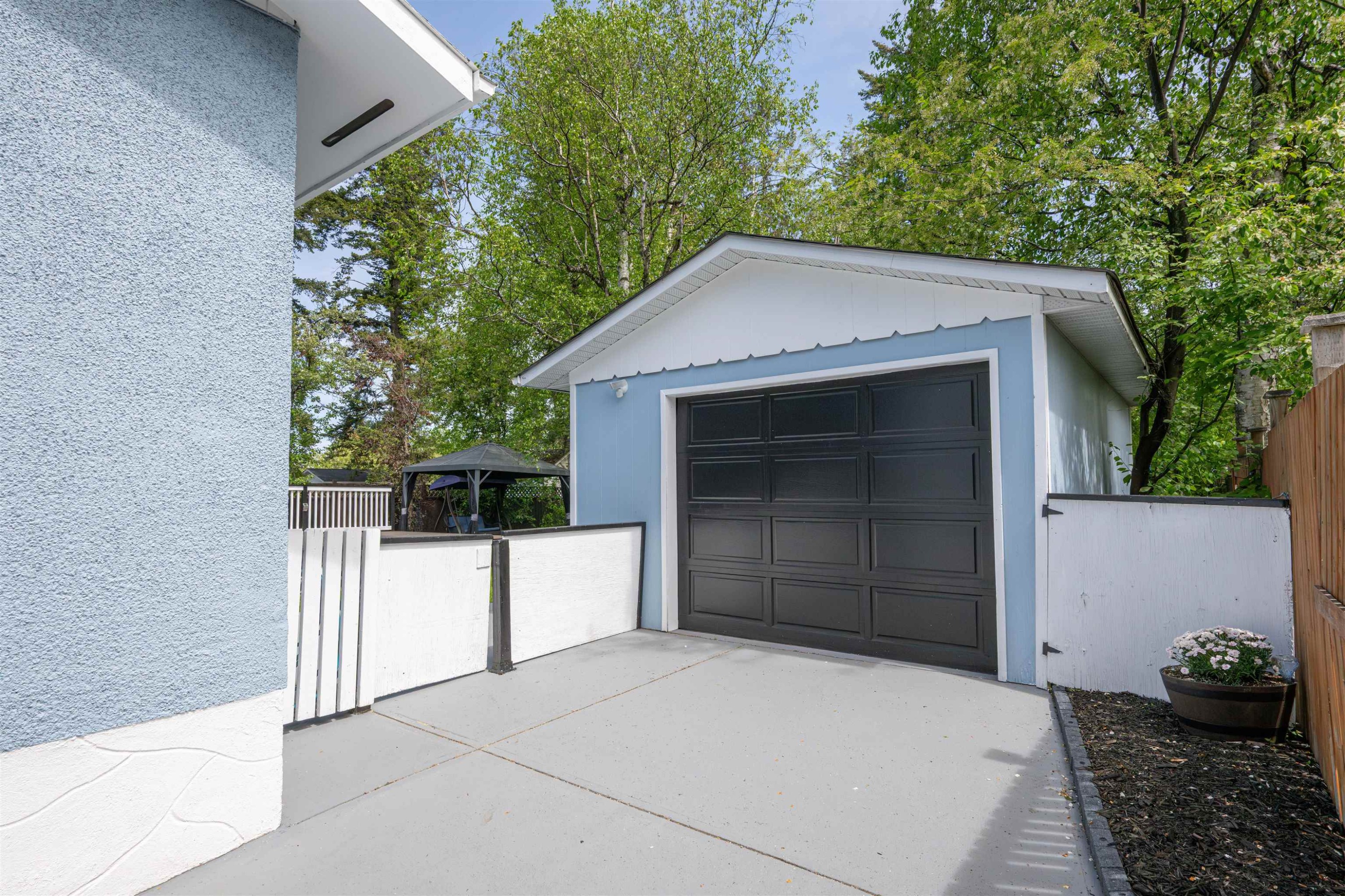 









2486


Abbott

Crescent,
Prince George,




BC
V2L 2X8

