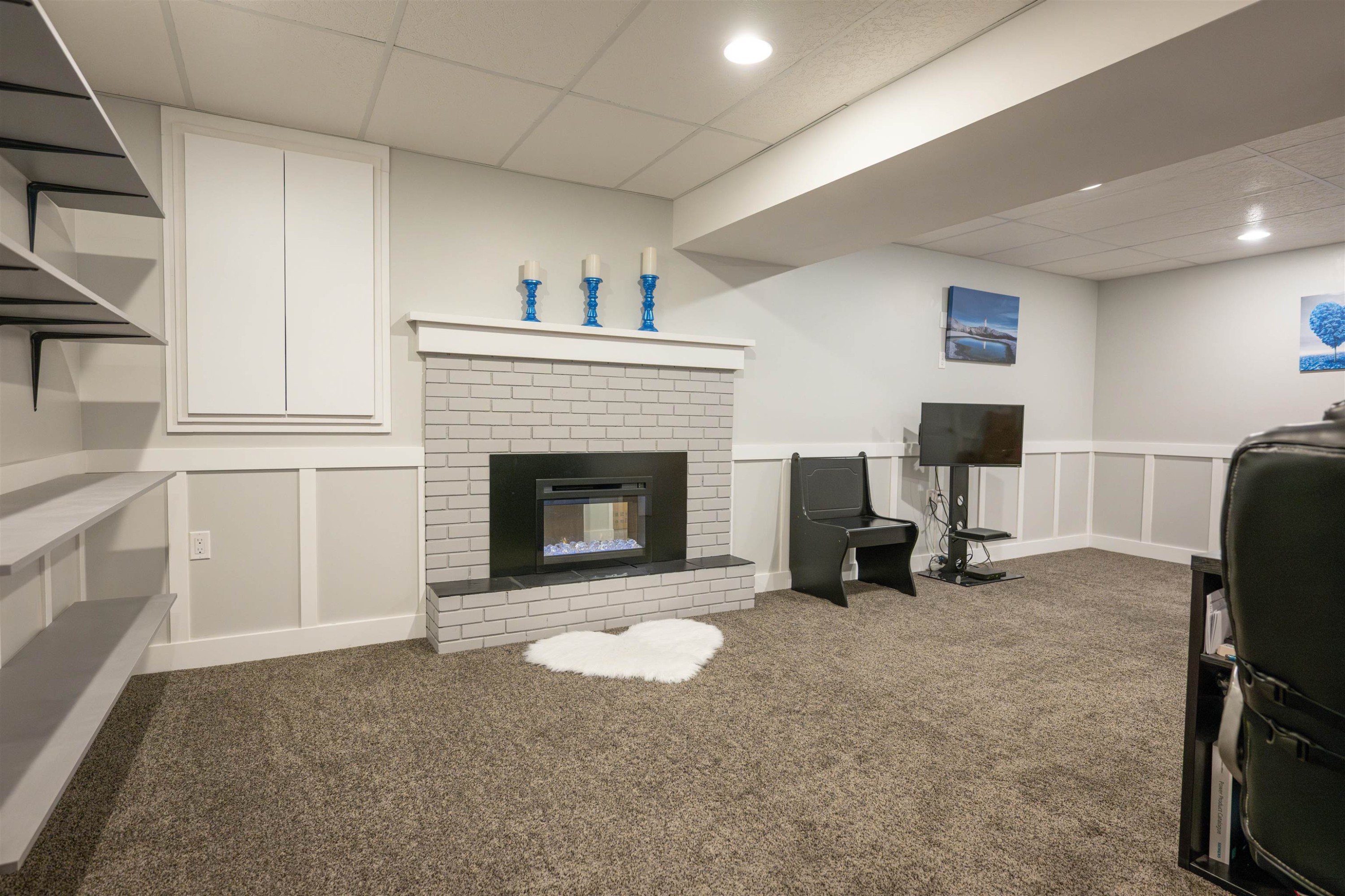 









2486


Abbott

Crescent,
Prince George,




BC
V2L 2X8

