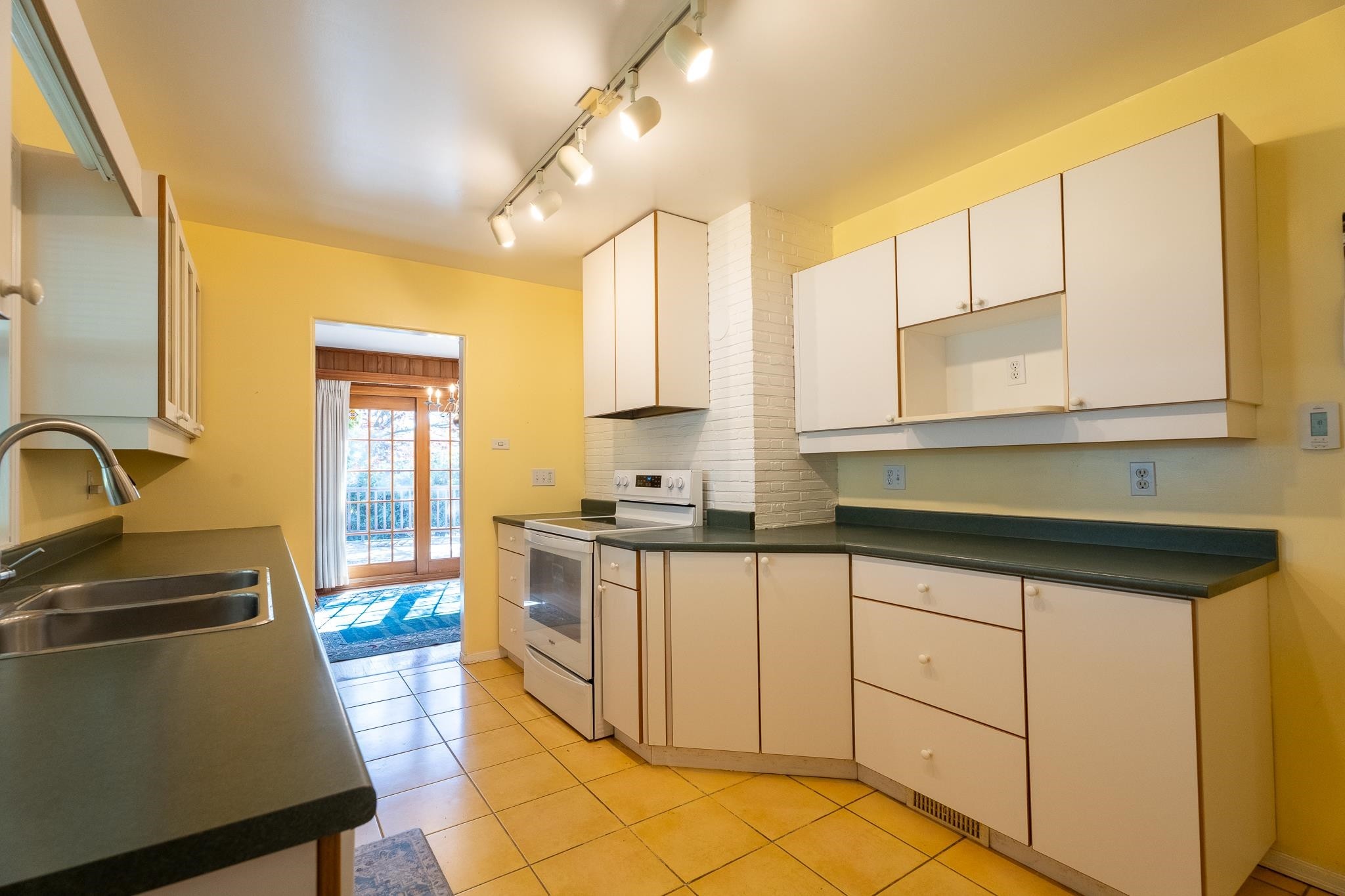 









1585


Taylor

Drive,
Prince George,




BC
V2L 1A3

