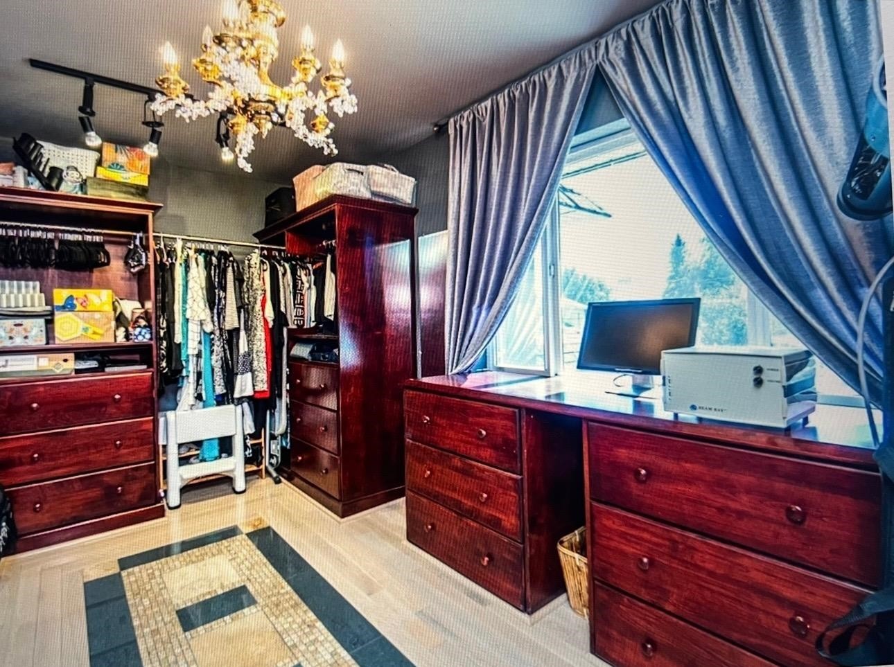 









2550


Laurier

Crescent,
Prince George,




BC
V2M 2B5

