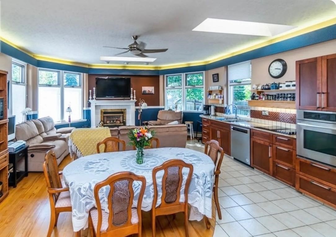 









2550


Laurier

Crescent,
Prince George,




BC
V2M 2B5

