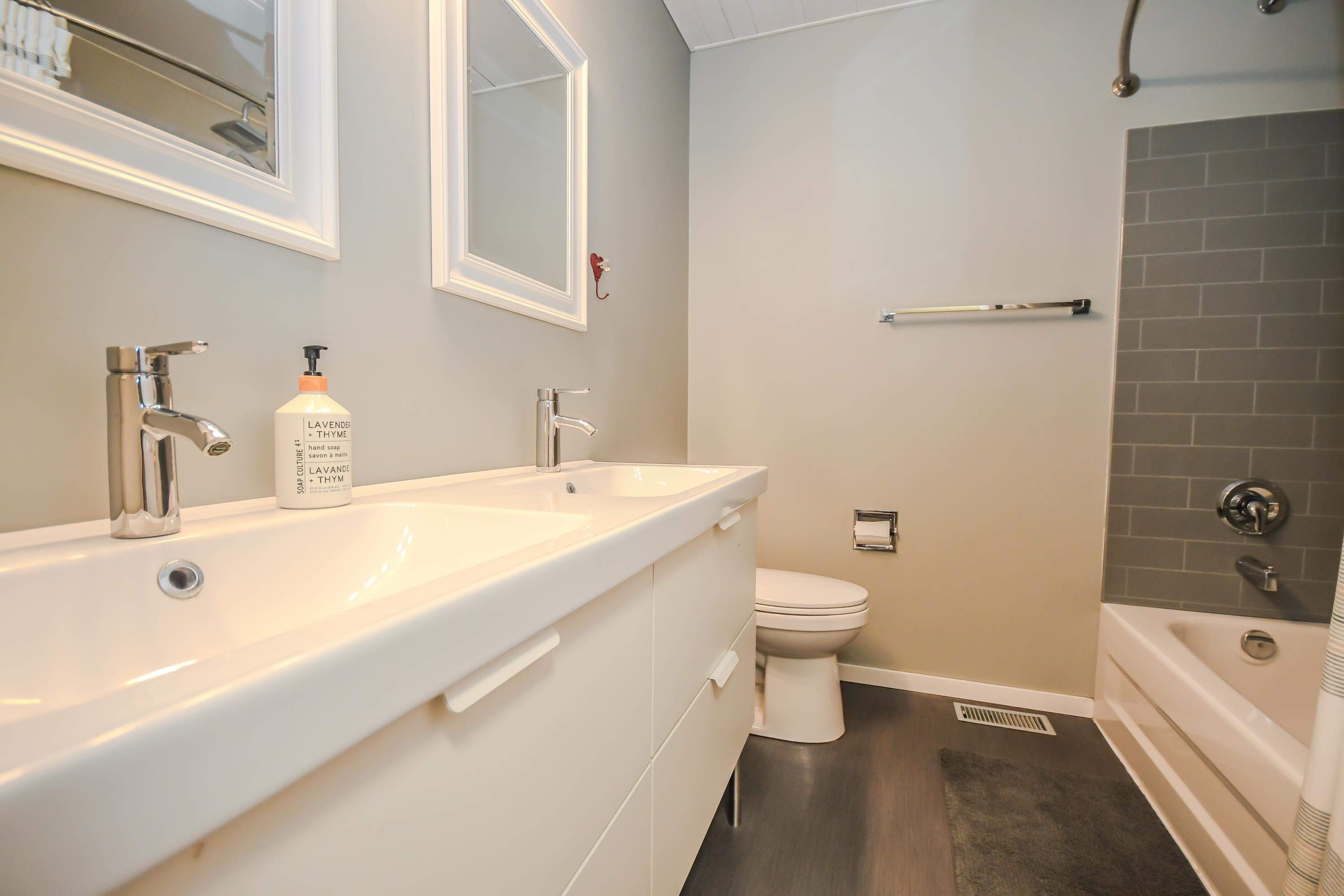 









5125


Simon Fraser

Avenue,
Prince George,




BC
V2N 2B7

