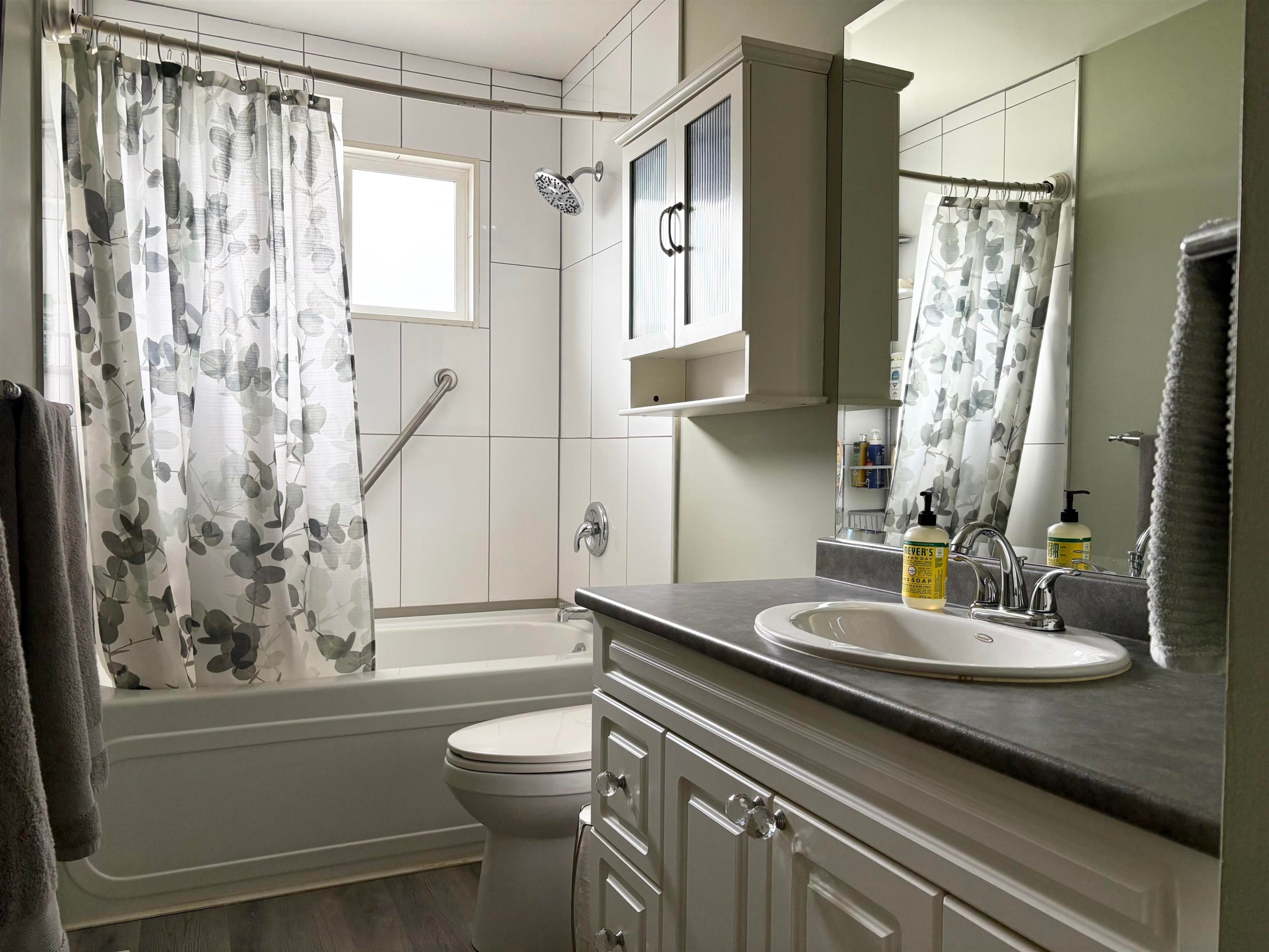 









298


Quinn

Street North,
Prince George,




BC
V2M 3J5

