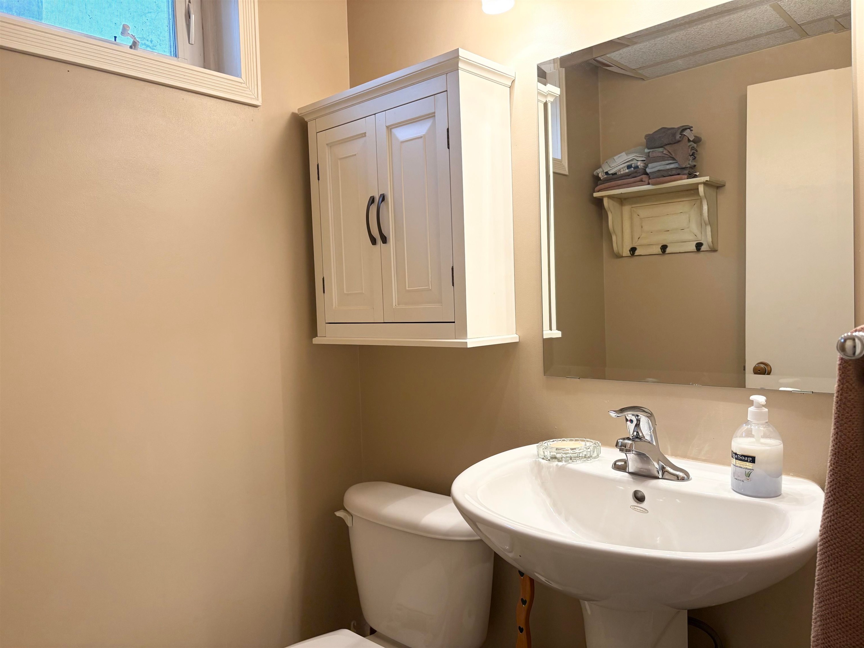 









298


Quinn

Street North,
Prince George,




BC
V2M 3J5

