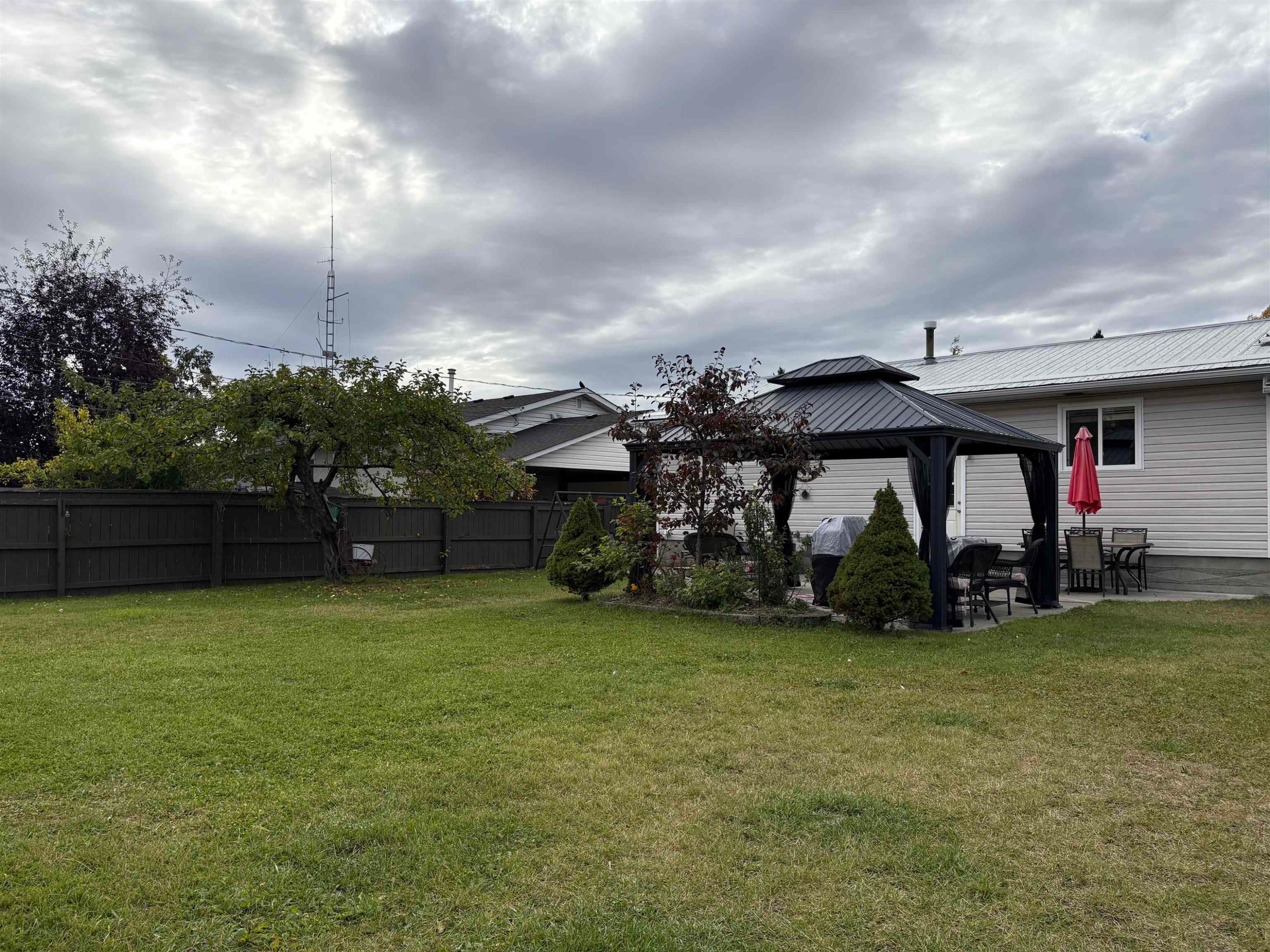 









298


Quinn

Street North,
Prince George,




BC
V2M 3J5


