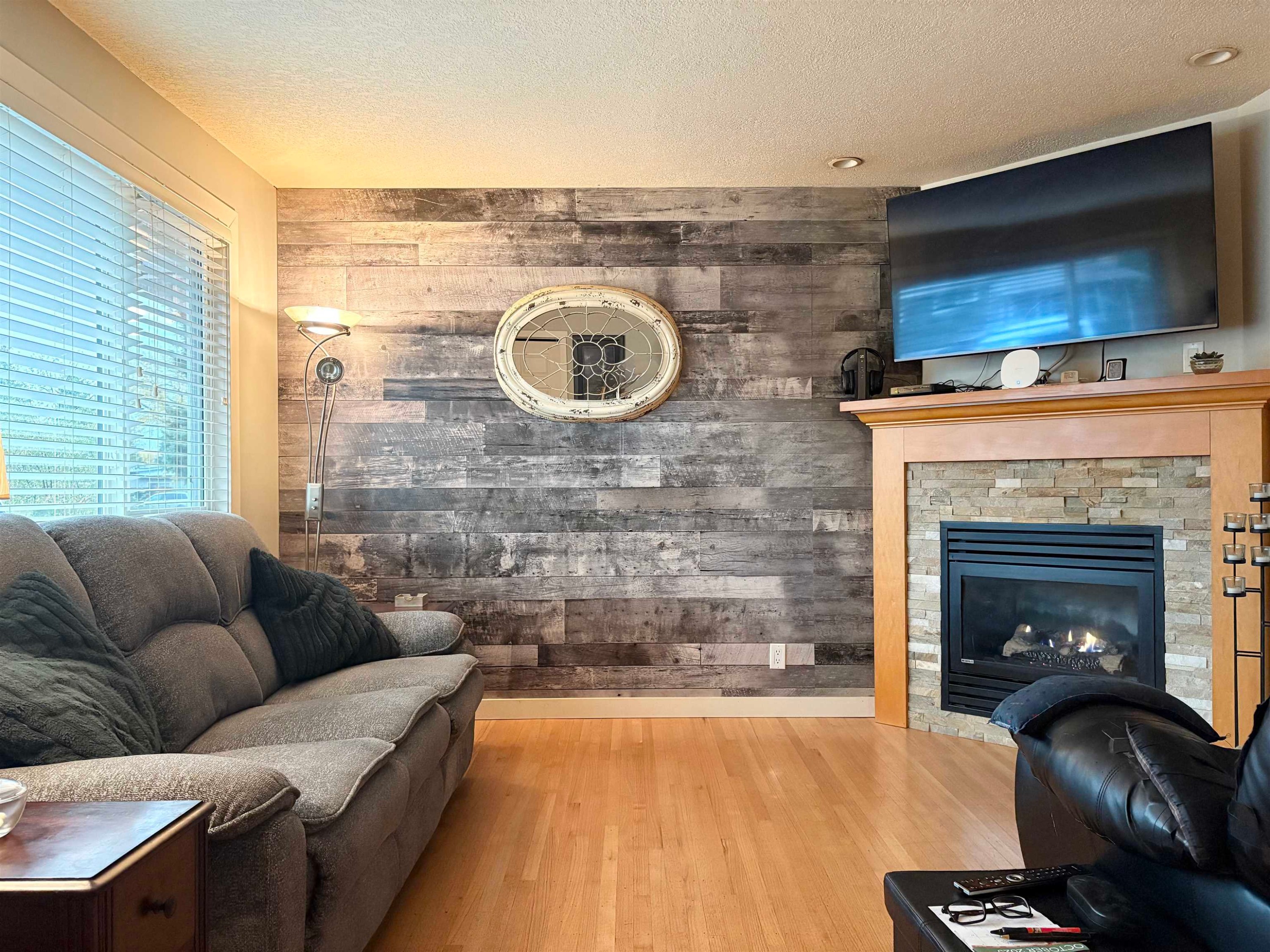 









298


Quinn

Street North,
Prince George,




BC
V2M 3J5

