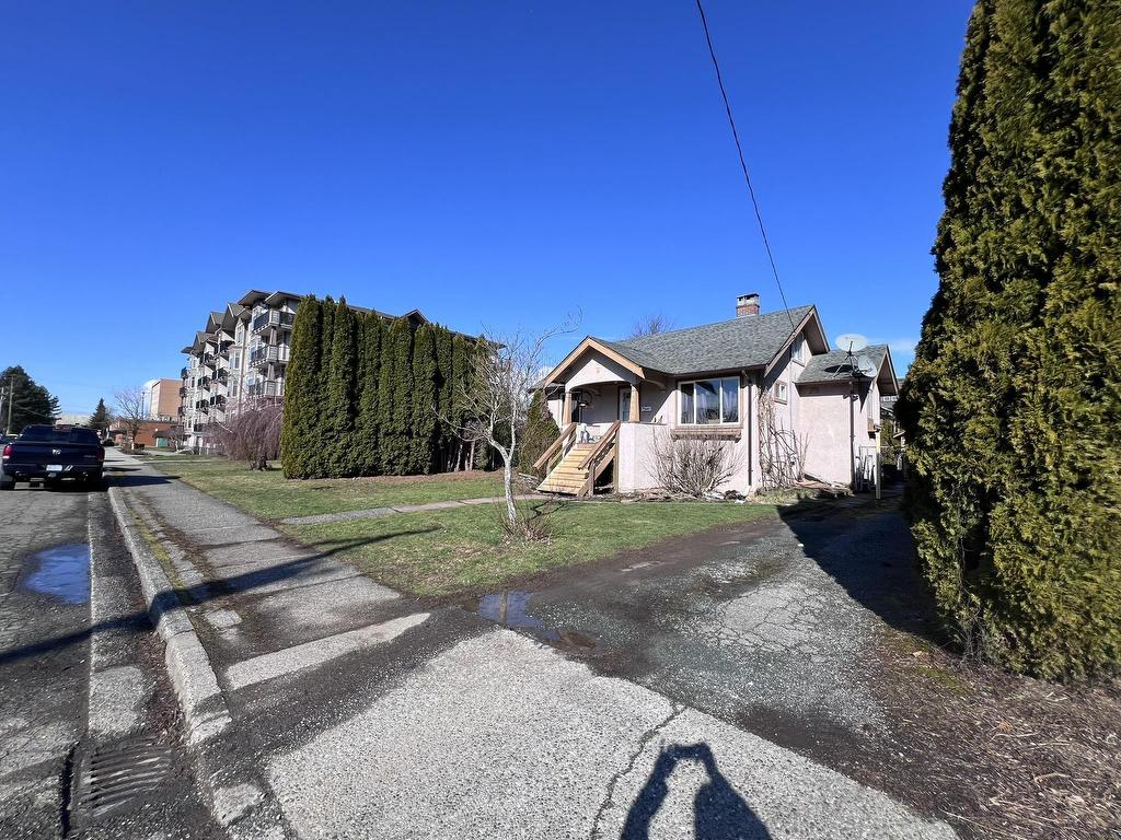 












46053 SECOND AVENUE

,
Chilliwack,




BC
V2P 1S6

