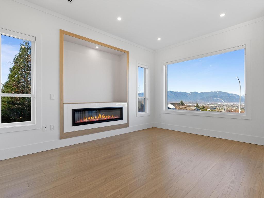 












46634 BRAESIDE AVENUE

,
Chilliwack,




BC
V2R 3W4

