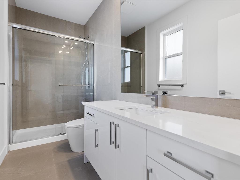 












46634 BRAESIDE AVENUE

,
Chilliwack,




BC
V2R 3W4

