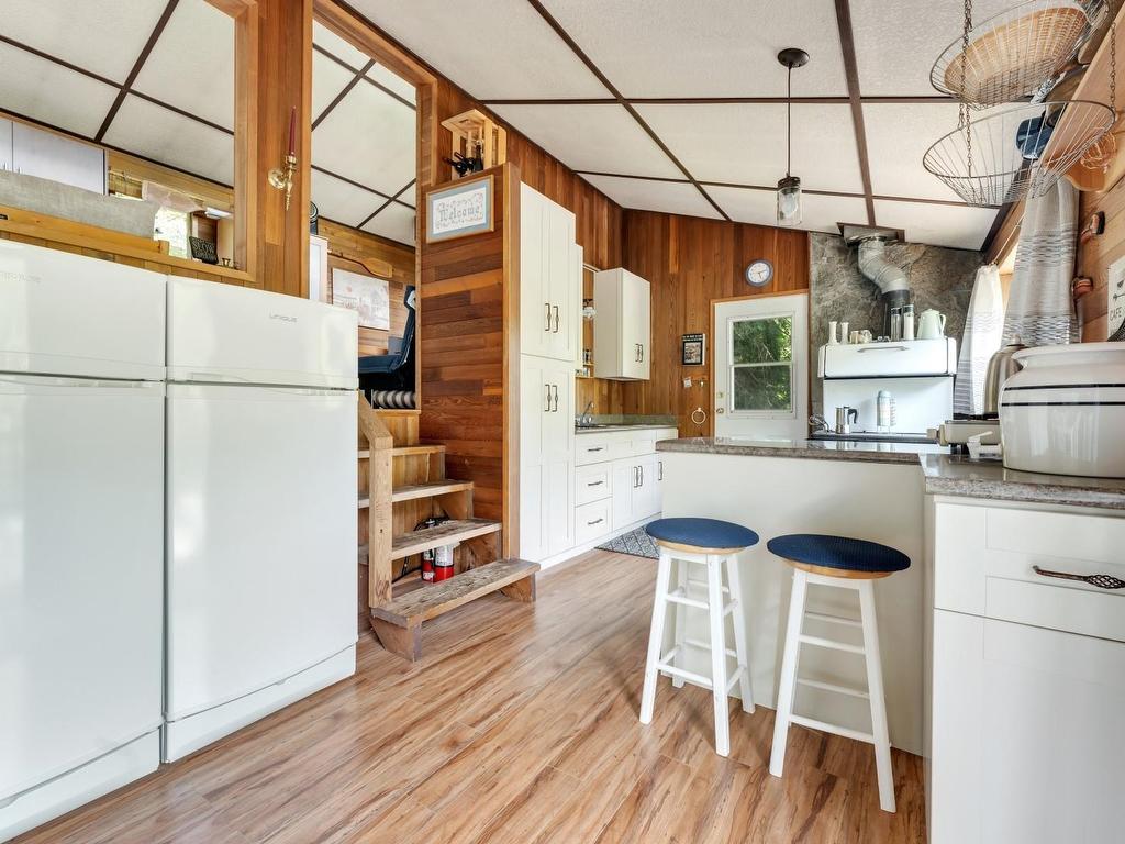 









DL 184


Cascade

Bay, BLK C,
Harrison Hot Springs,




BC
V0M 1K0

