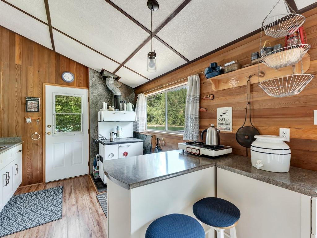 









DL 184


Cascade

Bay, BLK C,
Harrison Hot Springs,




BC
V0M 1K0

