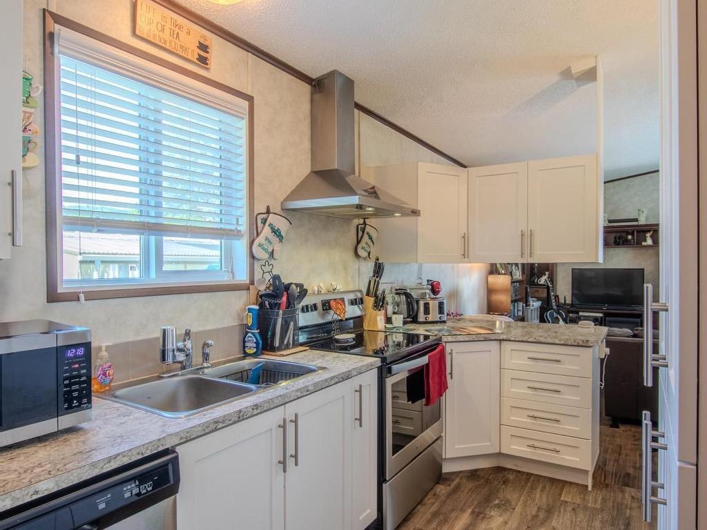









3942


Columbia Valley

Road, 18,
Cultus Lake,




BC
V2R 5B1

