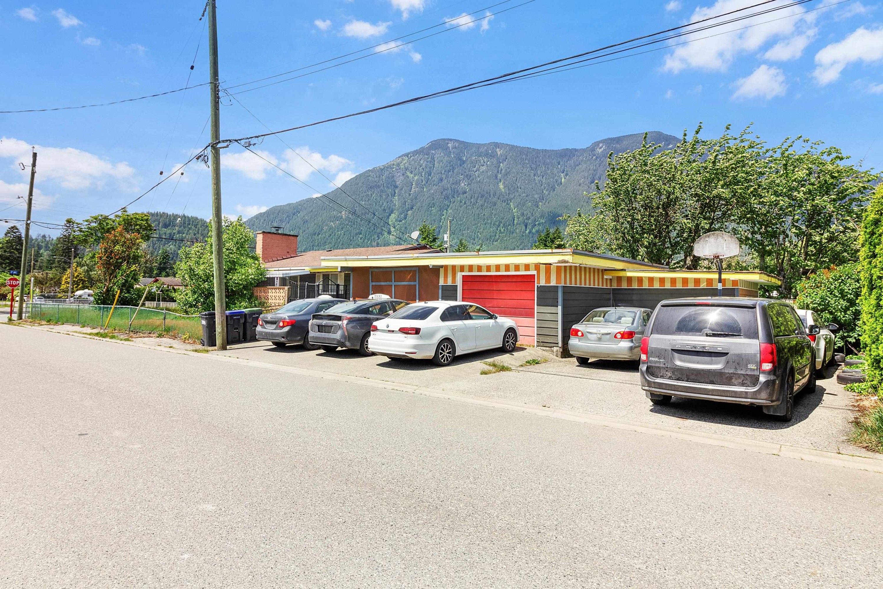 









591


5th

Avenue,
Hope,




BC
V0X 1L0

