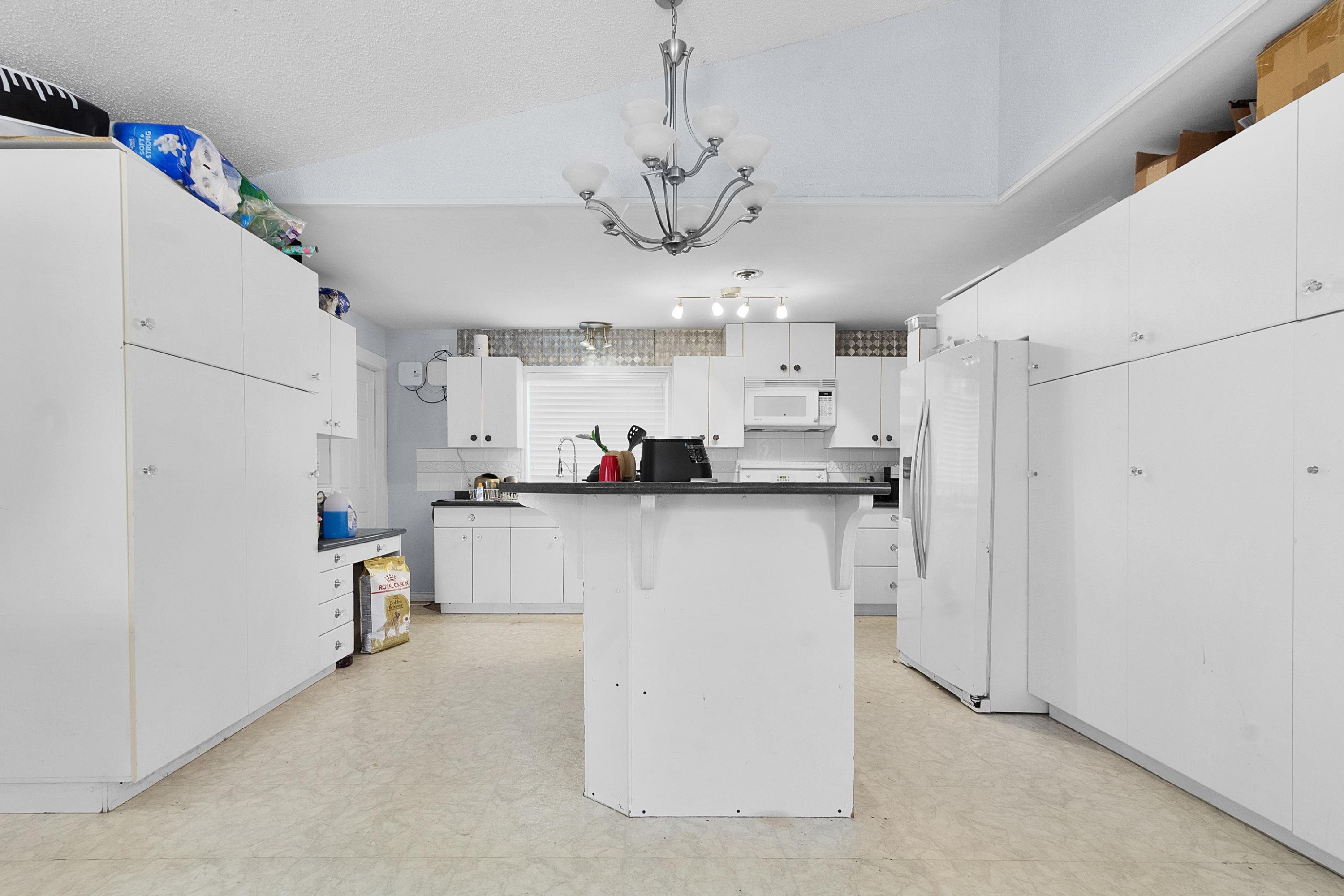 









591


5th

Avenue,
Hope,




BC
V0X 1L0

