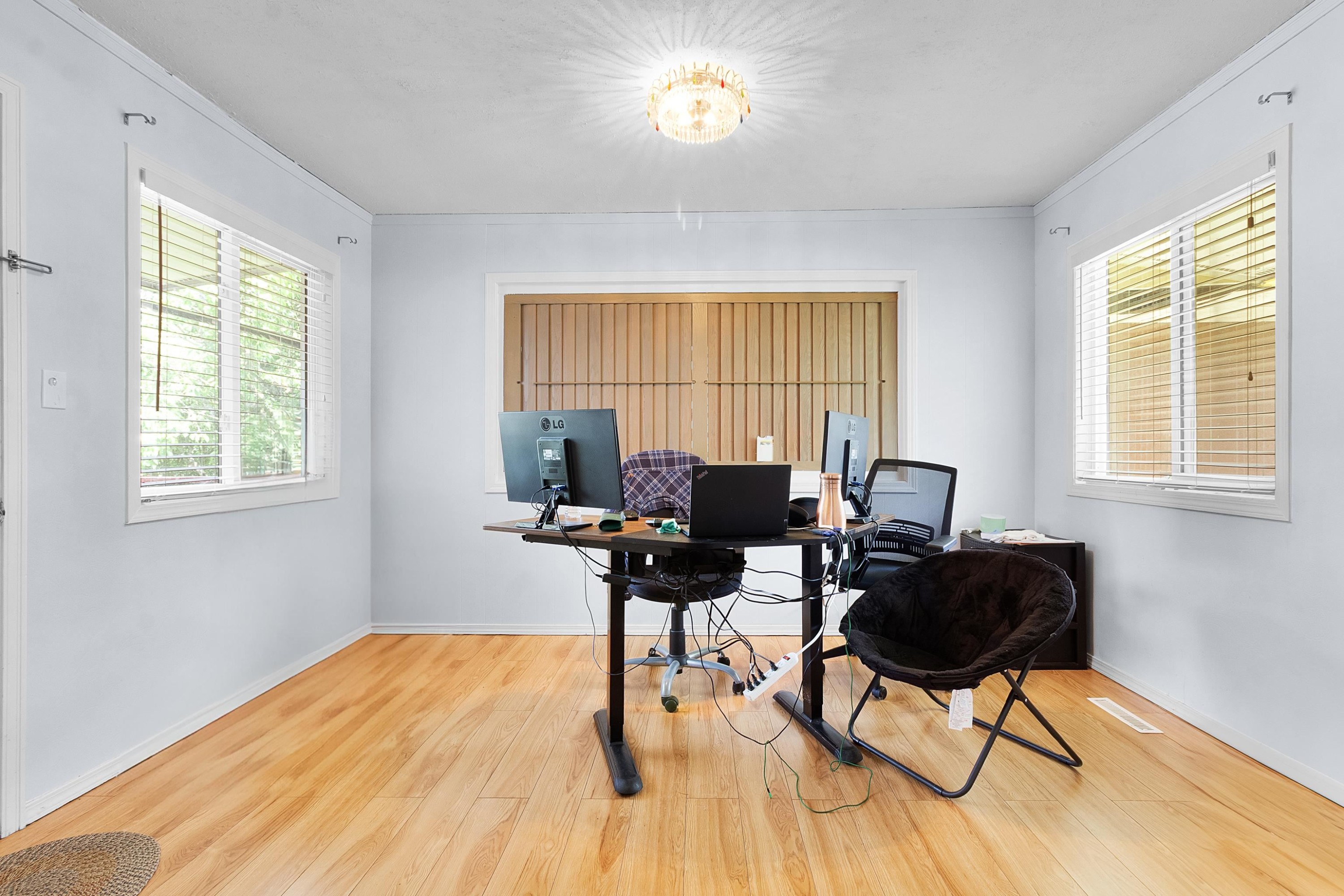 









591


5th

Avenue,
Hope,




BC
V0X 1L0

