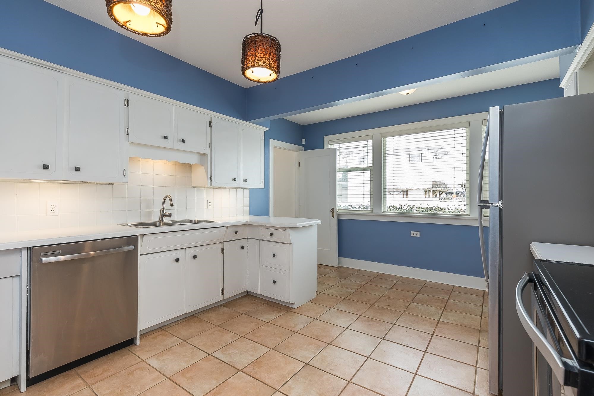 









46085


First

Avenue,
Chilliwack,




BC
V2P 1W2

