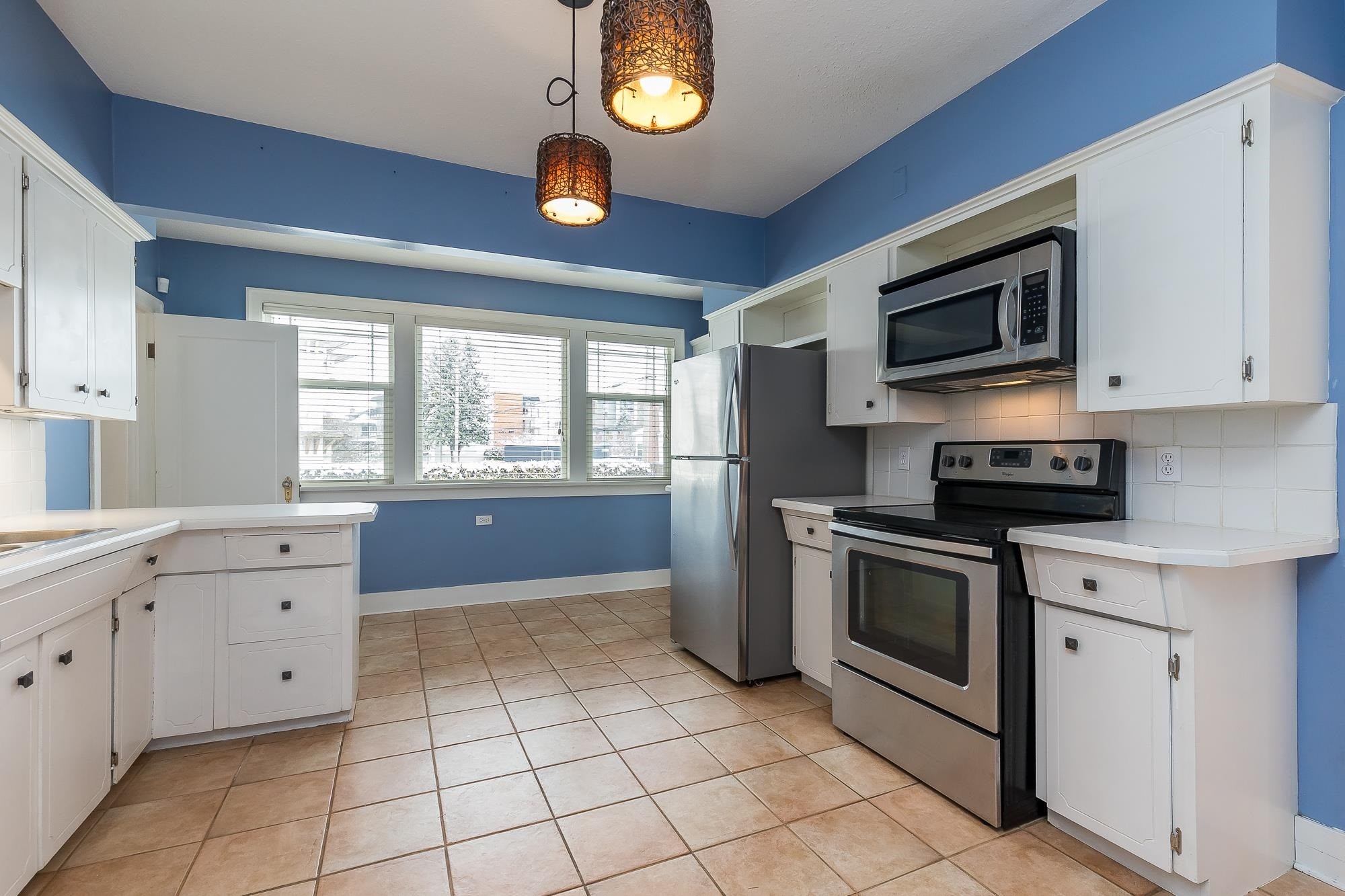 









46085


First

Avenue,
Chilliwack,




BC
V2P 1W2

