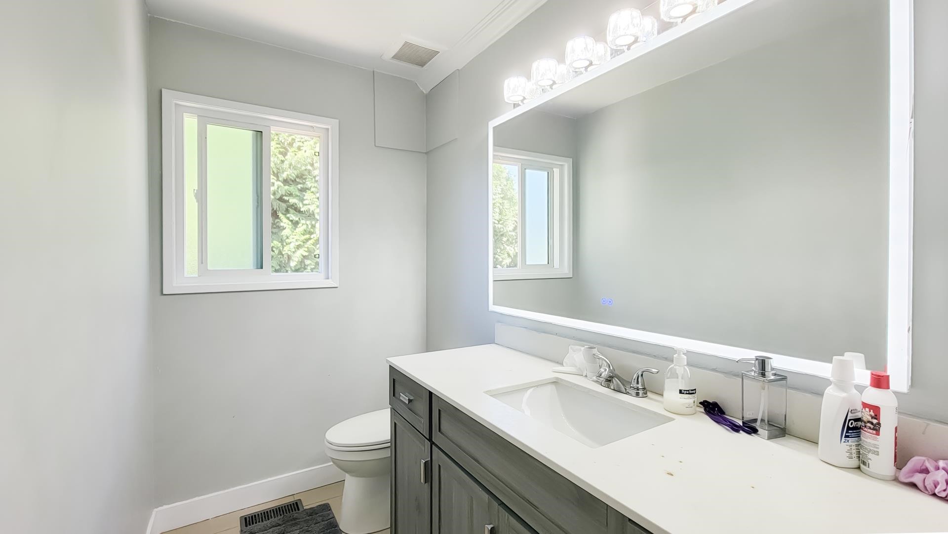 









45408


Spartan

Crescent,
Chilliwack,




BC
V2P 6V2

