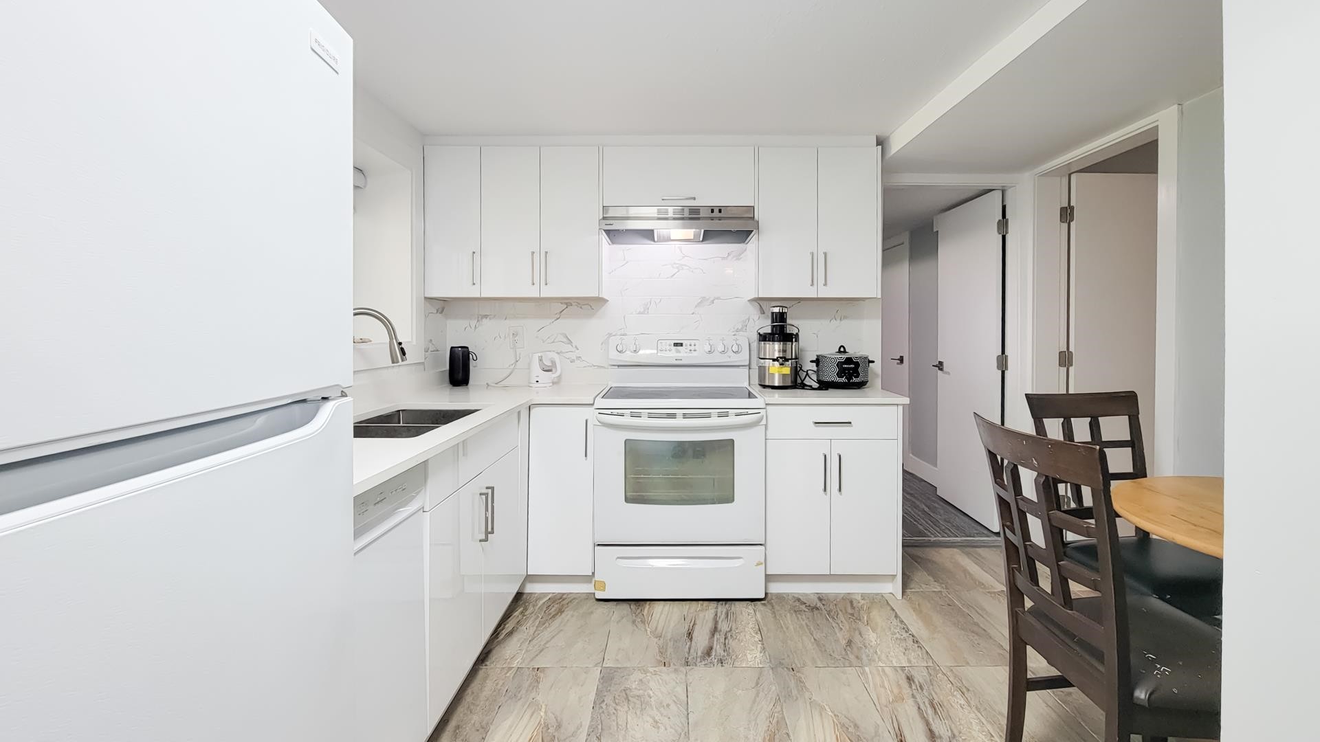 









45408


Spartan

Crescent,
Chilliwack,




BC
V2P 6V2

