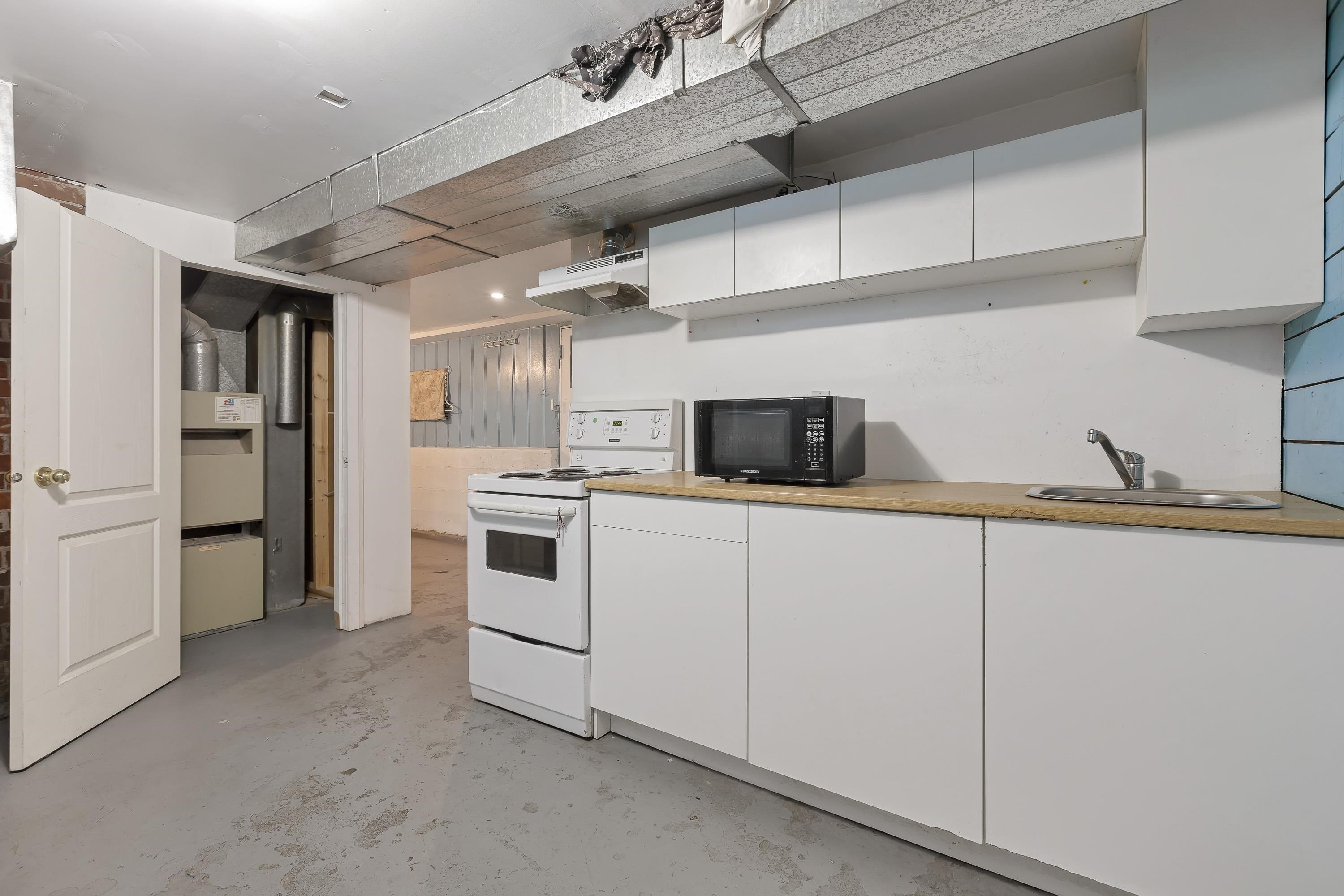 









9500


Woodbine

Street,
Chilliwack,




BC
V2P 5S4

