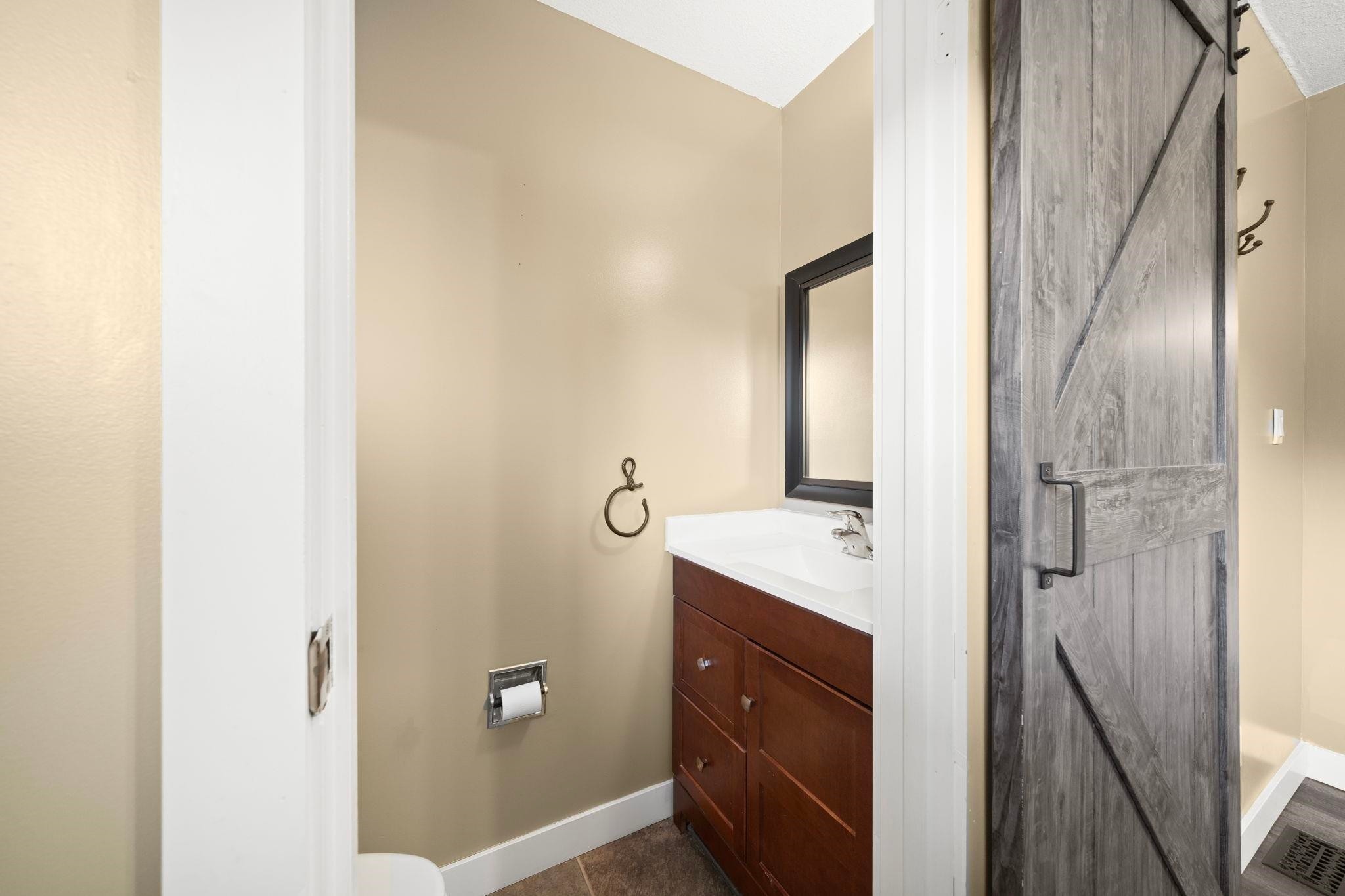 









650


Park

Street,
Hope,




BC
V0X 1L0

