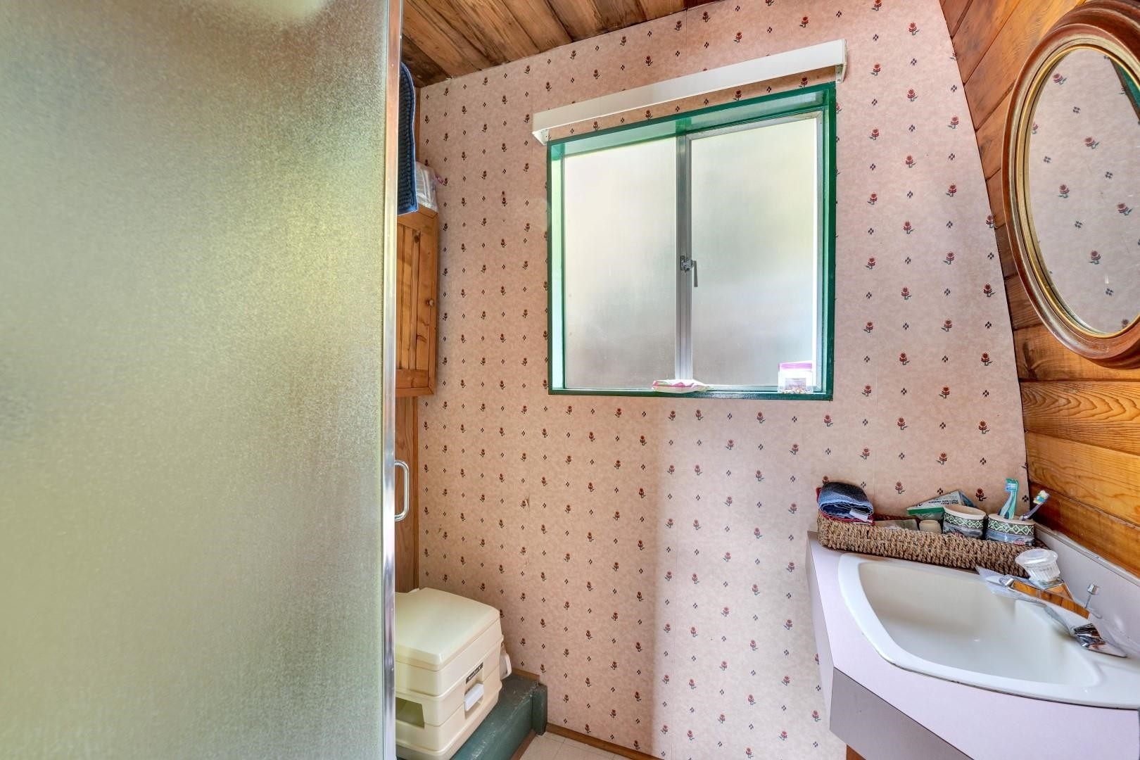 









DL 219


Cascade

Bay,
Harrison Hot Springs,







BC
V0M 1K0

