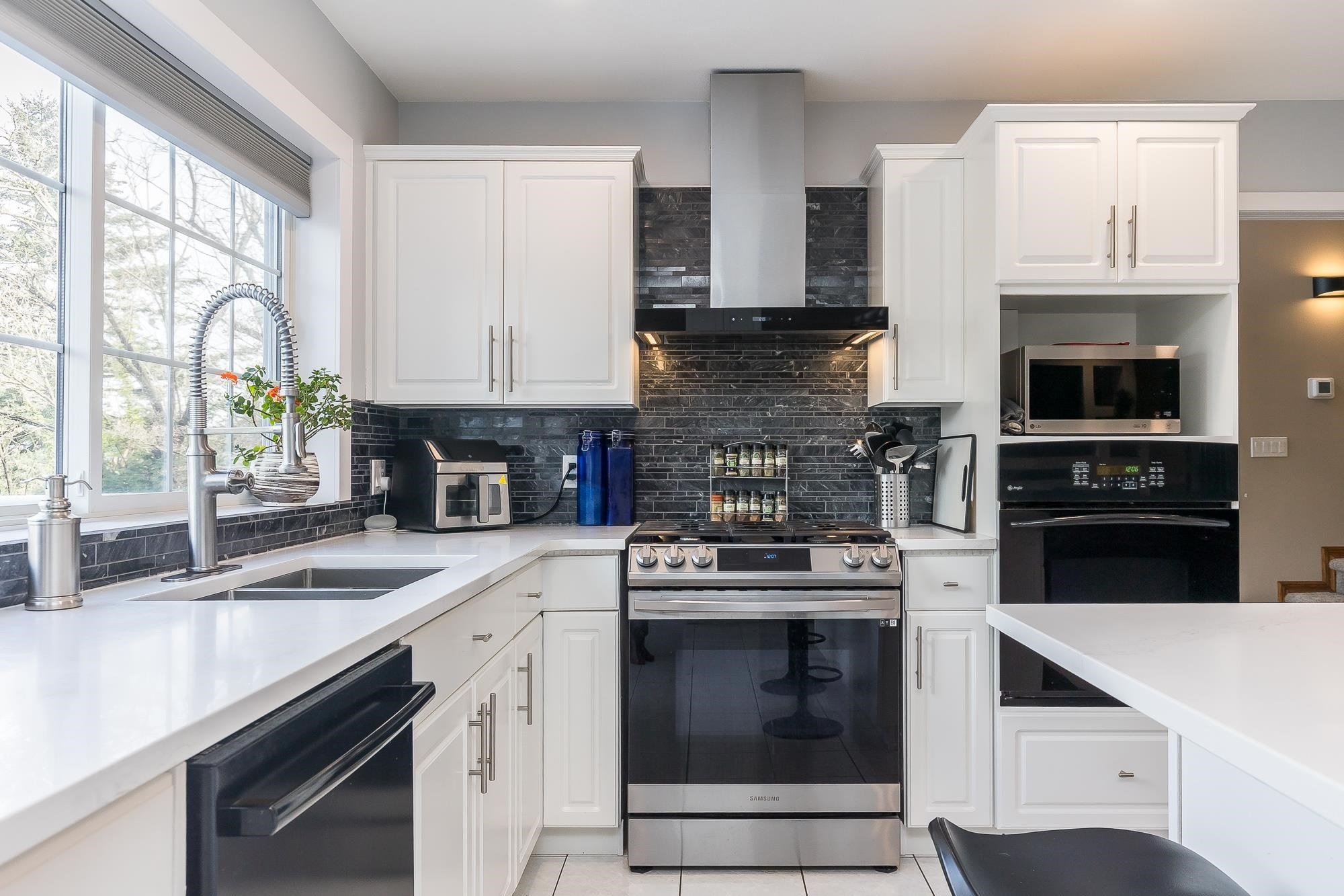 









42602


Majuba Hill

Road,
Yarrow,




BC
V2R 5H3

