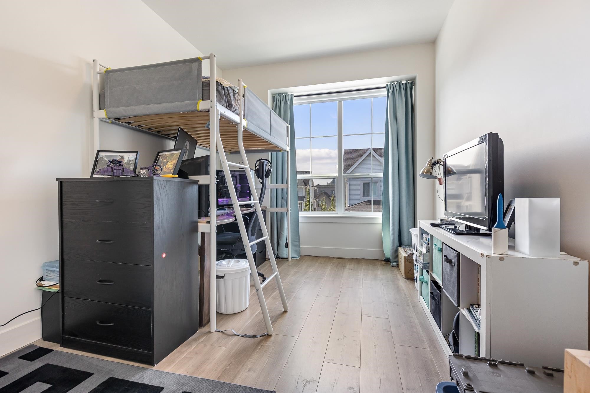 









8200


Foxfern

Road, 8,
Chilliwack,




BC
V2R 0R1

