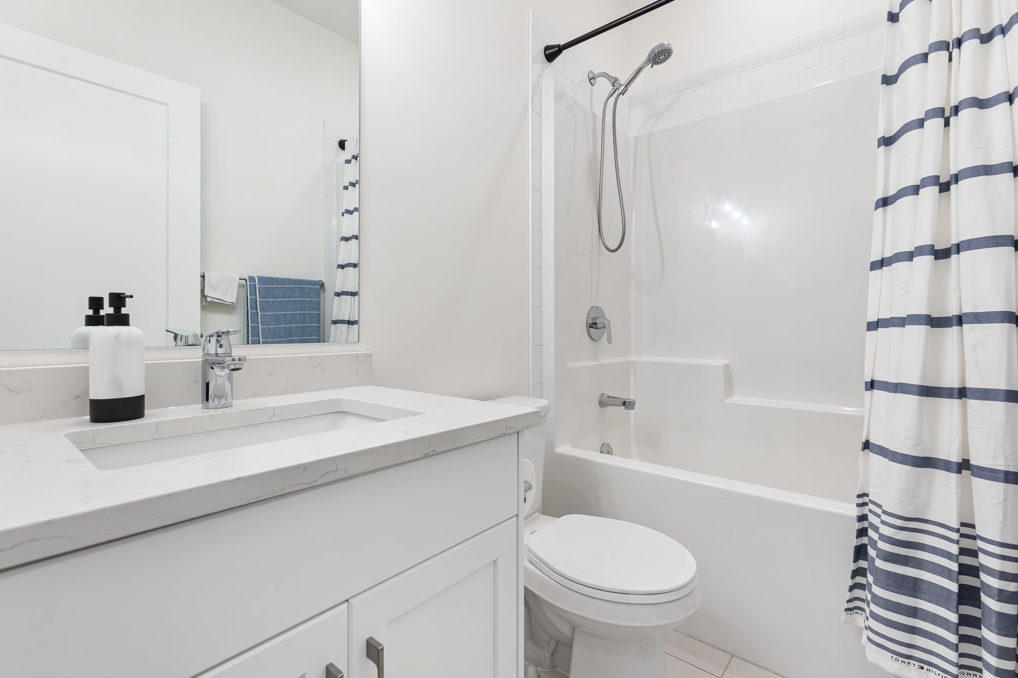 









8200


Foxfern

Road, 8,
Chilliwack,




BC
V2R 0R1

