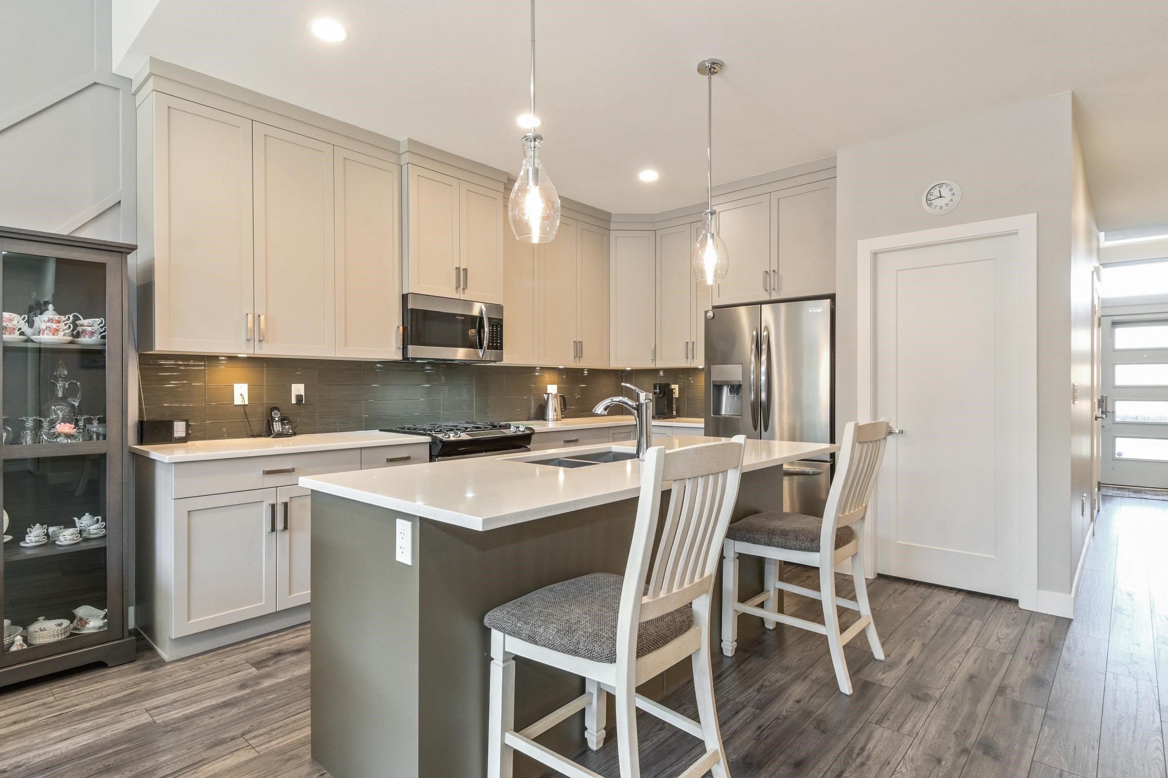 









46110


Thomas

Road, 64,
Chilliwack,




BC
V2R 2R4

