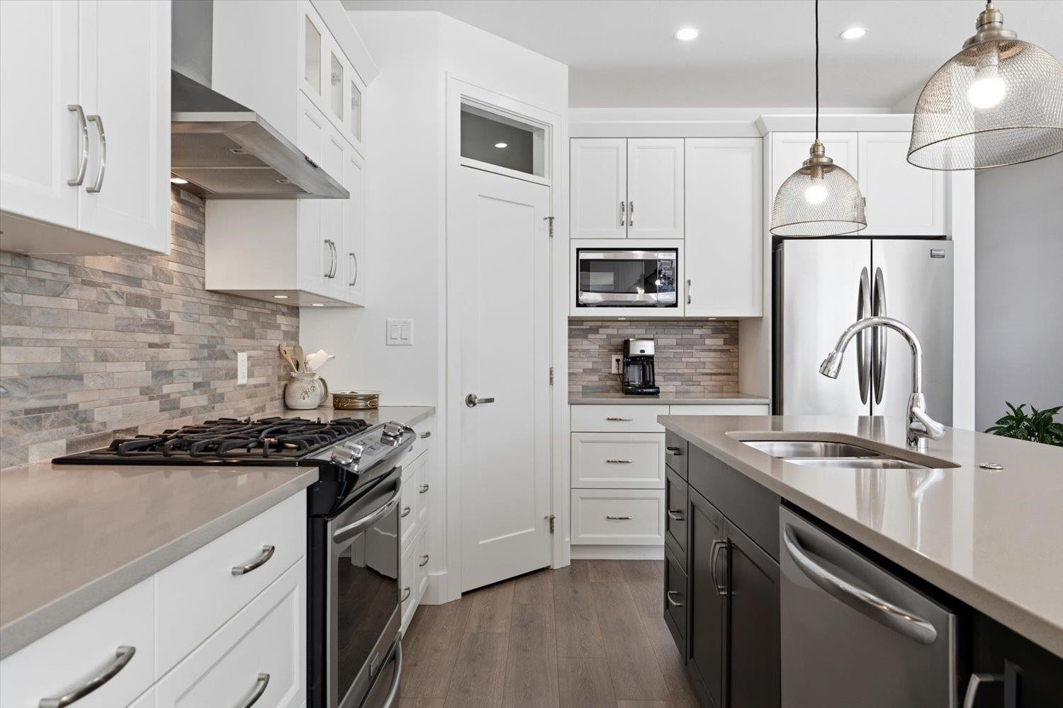 









6540


Dogwood

Drive, 119,
Chilliwack,




BC
V2R 0W7

