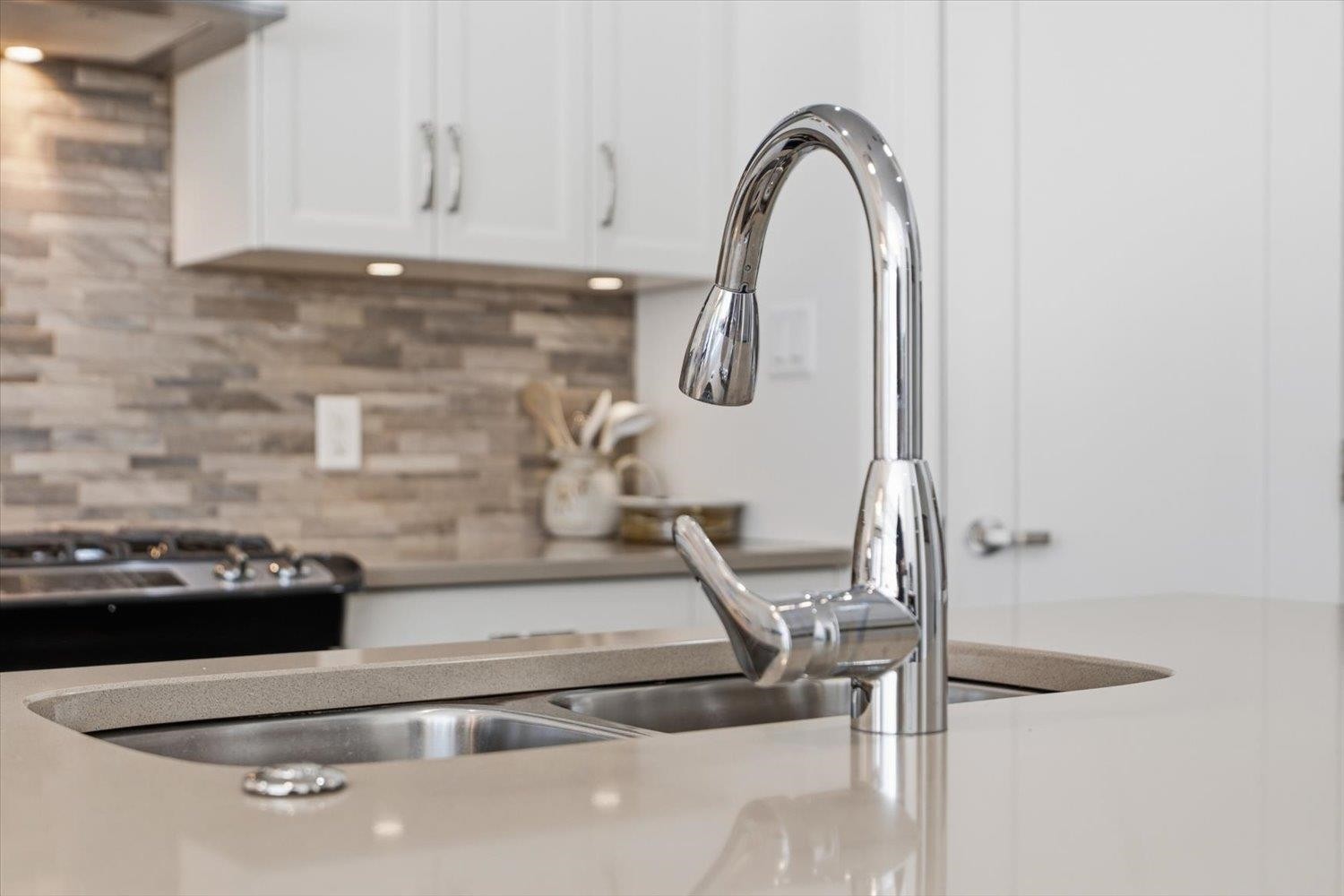 









6540


Dogwood

Drive, 119,
Chilliwack,




BC
V2R 0W7

