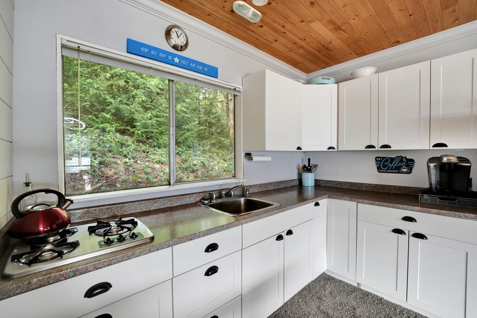 









322


Echo

Island,
Harrison Hot Springs,







BC
V0M 1K0

