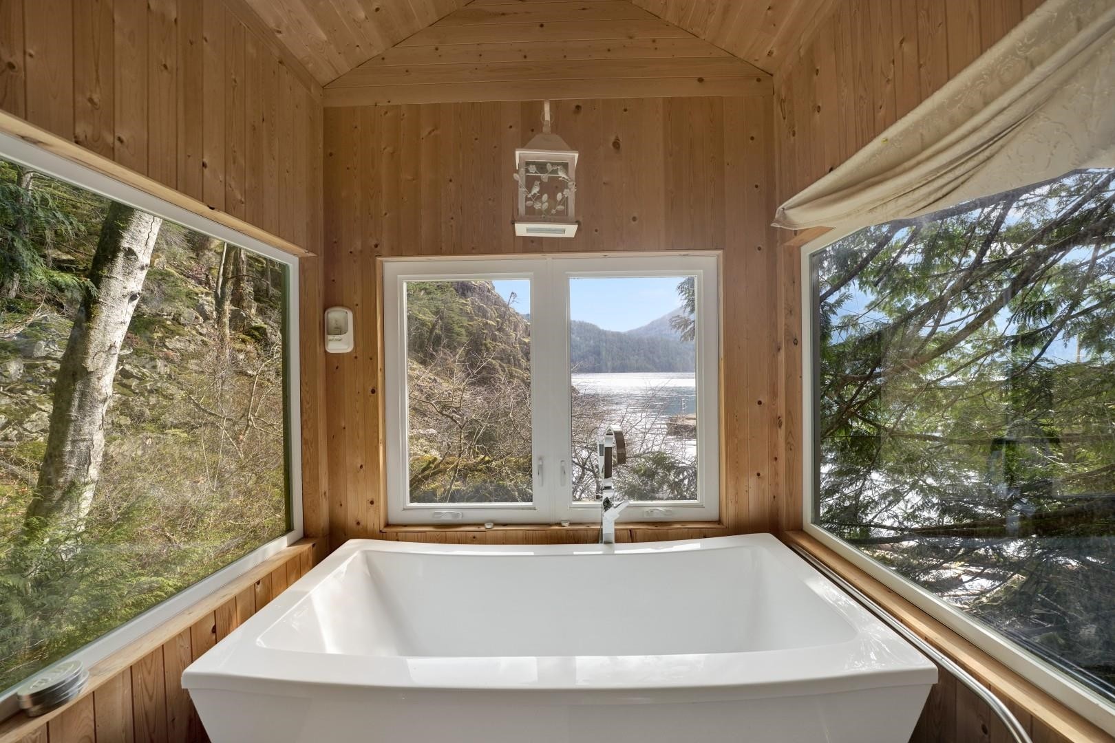 









322


Echo

Island,
Harrison Hot Springs,







BC
V0M 1K0

