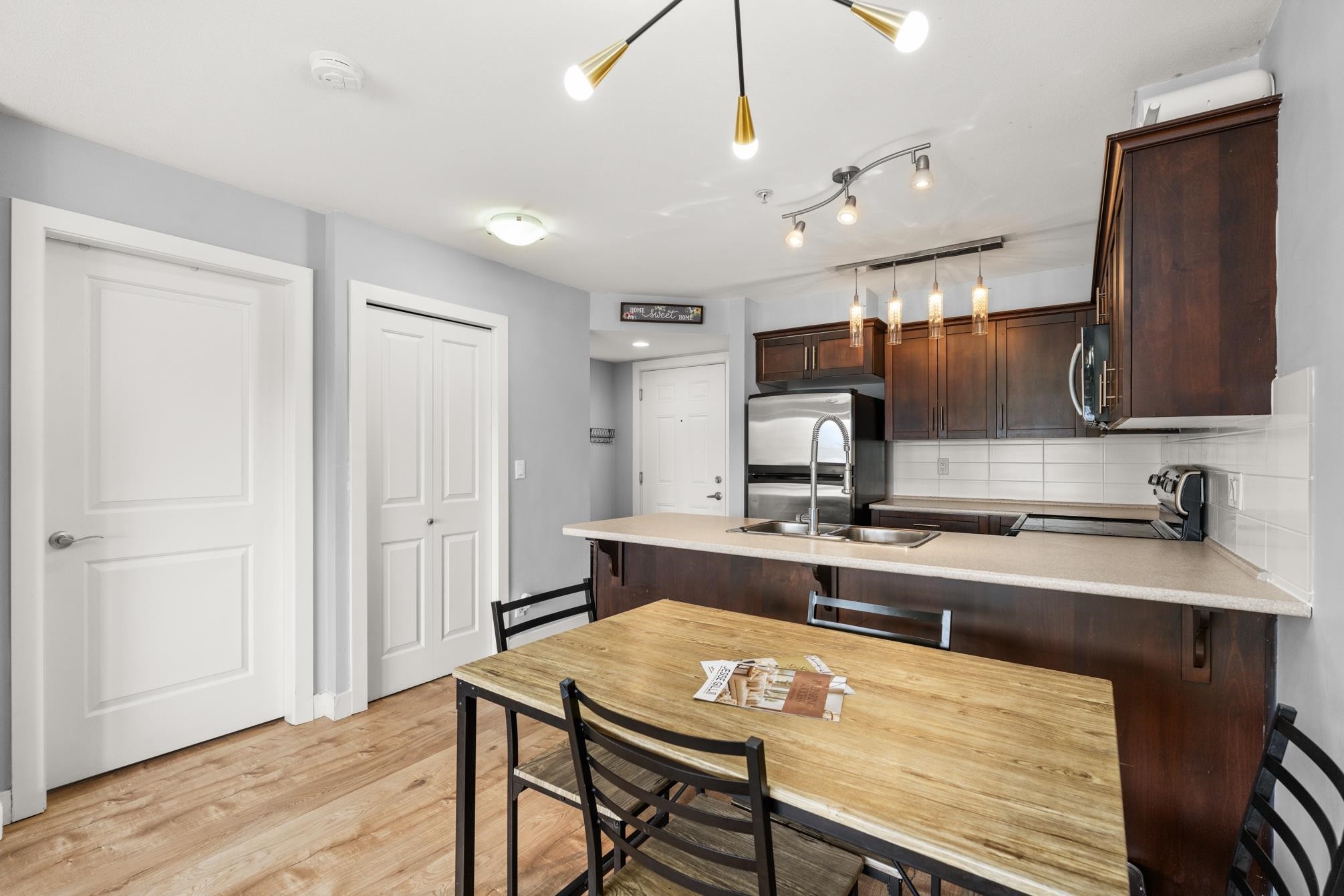 









46289


Yale

Road, 312,
Chilliwack,




BC
V2P 0B9

