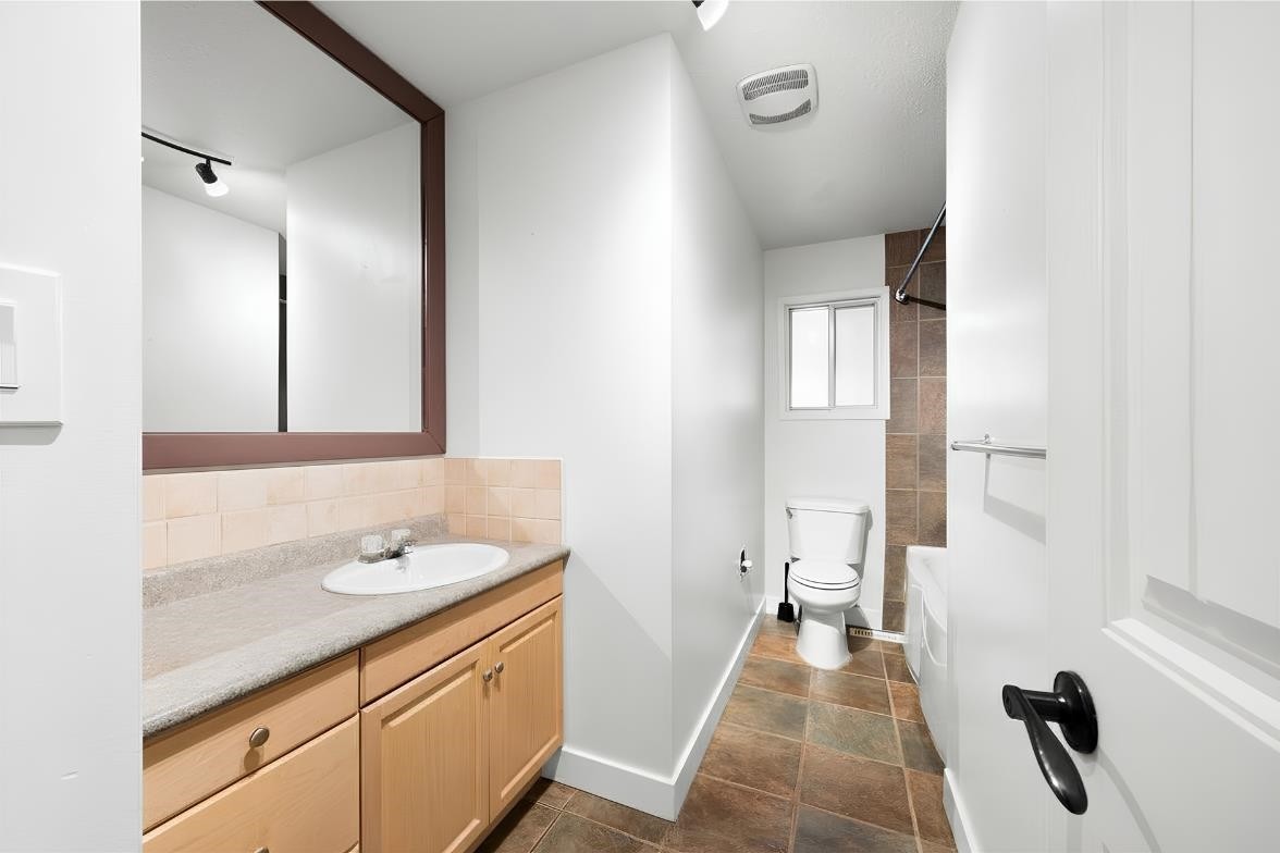 









650


Park

Street,
Hope,




BC
V0X 1L0

