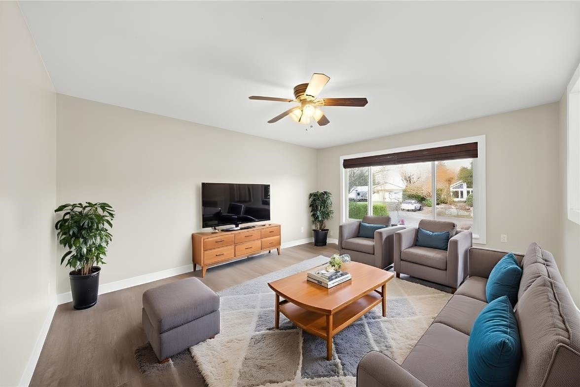 









650


Park

Street,
Hope,




BC
V0X 1L0

