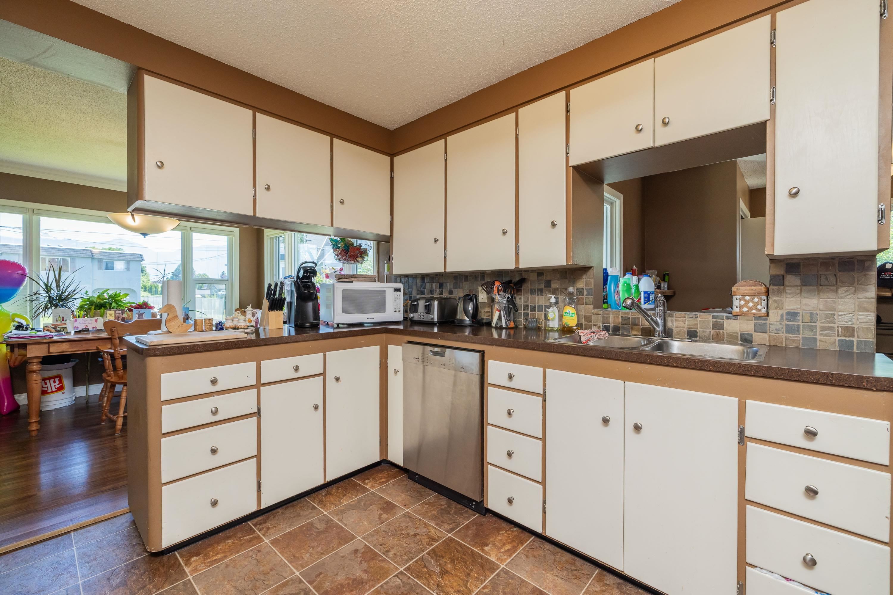 









9533


Broadway

Street,
Chilliwack,




BC
V2P 5T8

