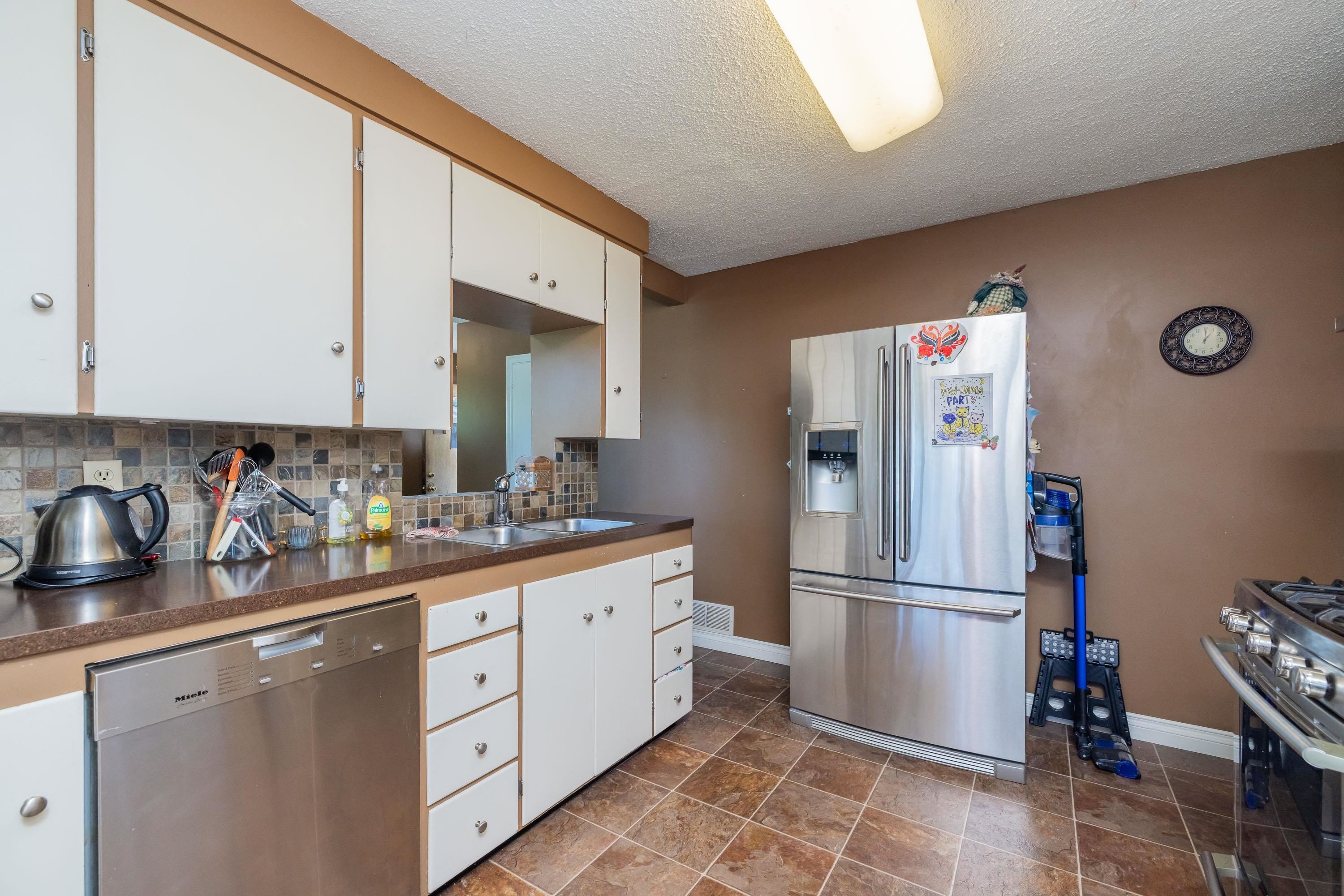 









9533


Broadway

Street,
Chilliwack,




BC
V2P 5T8

